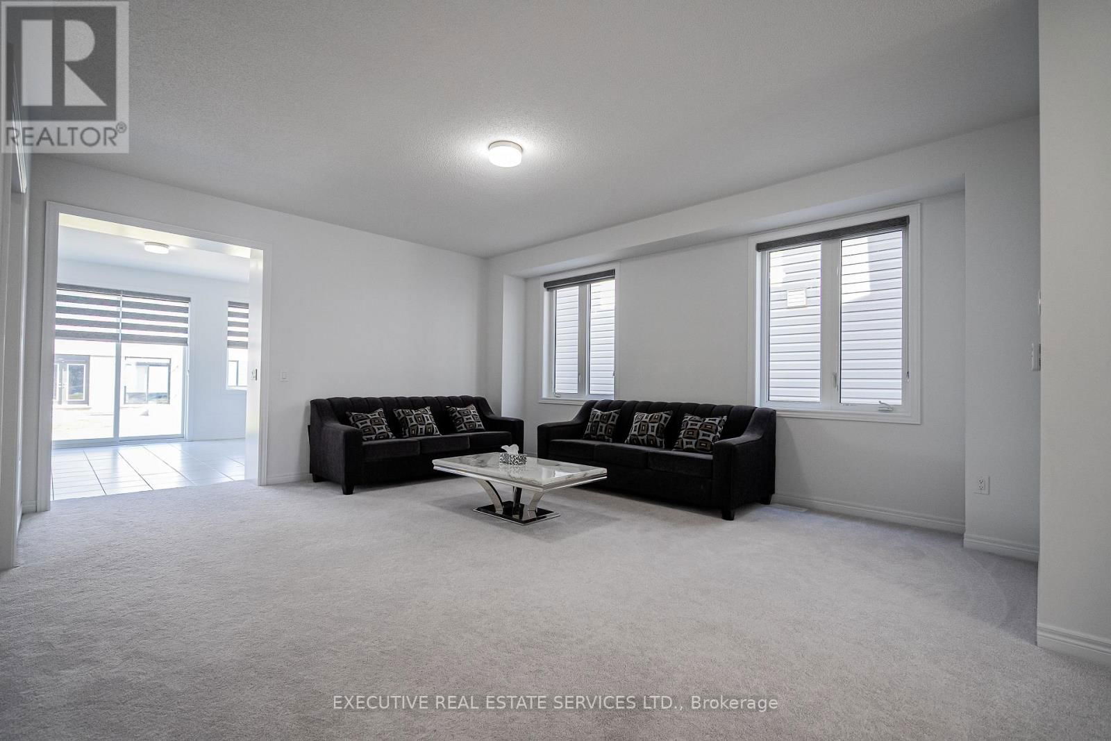 283 REA DRIVE NORTH Image 7