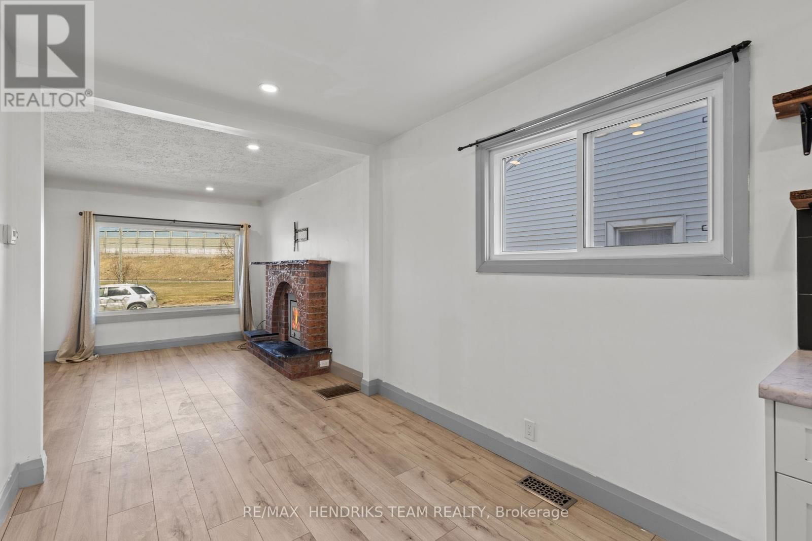 14 ELMWOOD AVENUE Image 10