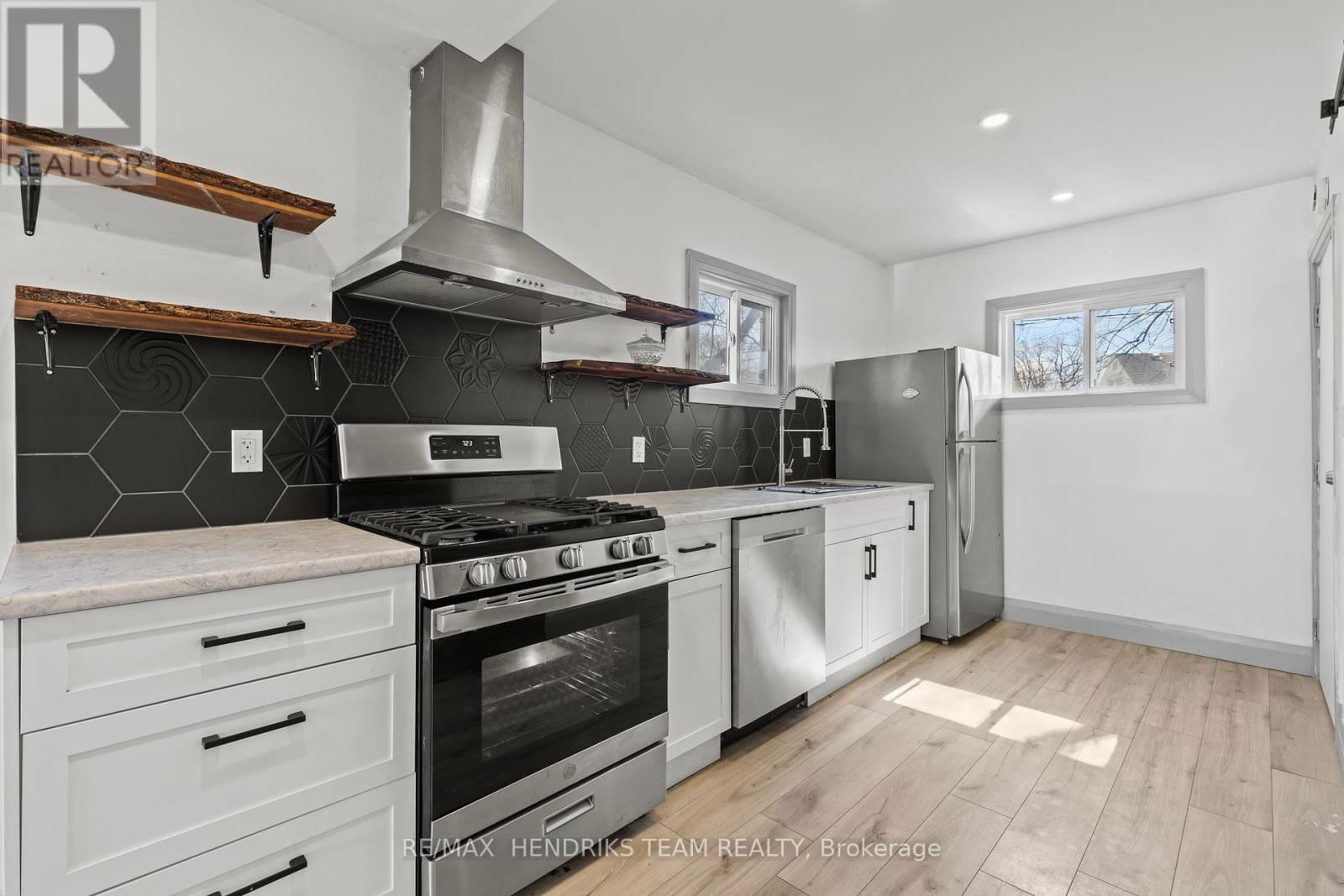 14 ELMWOOD AVENUE Image 12