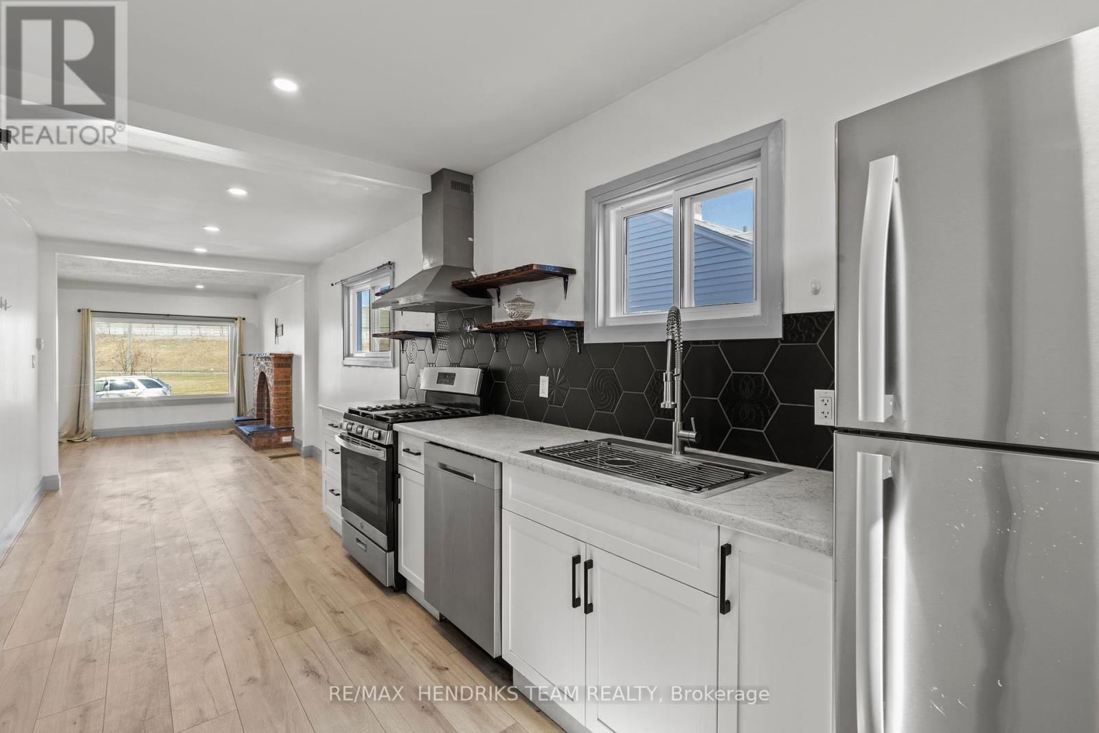 14 ELMWOOD AVENUE Image 14