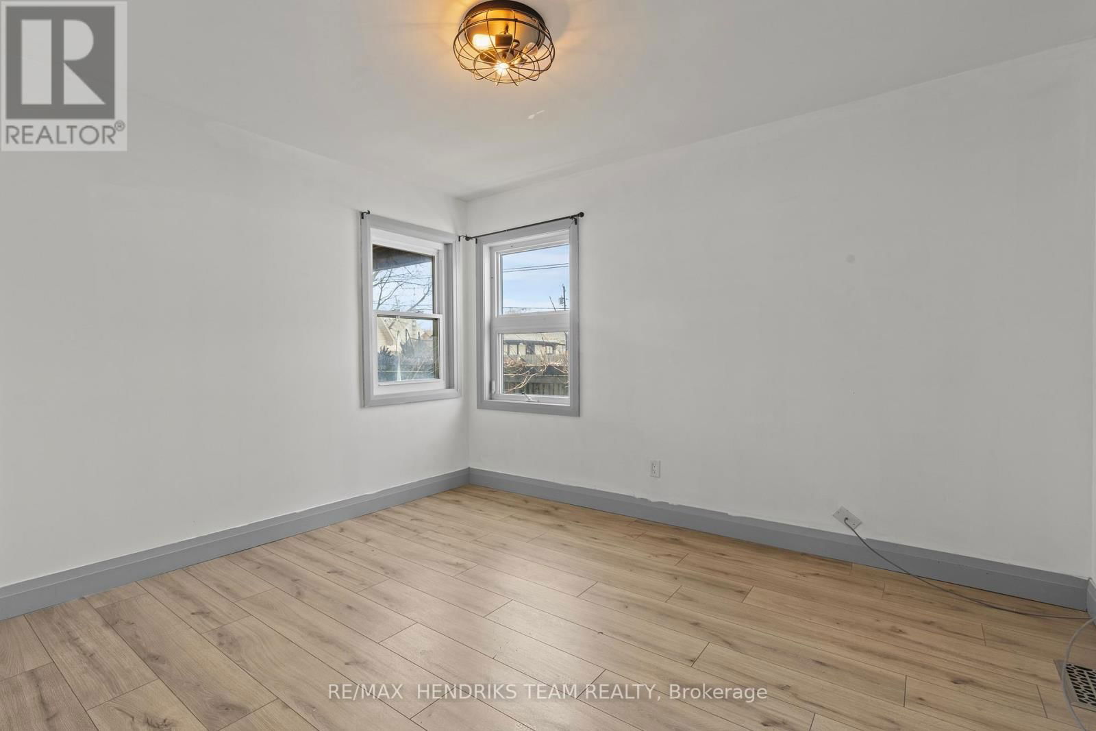 14 ELMWOOD AVENUE Image 15