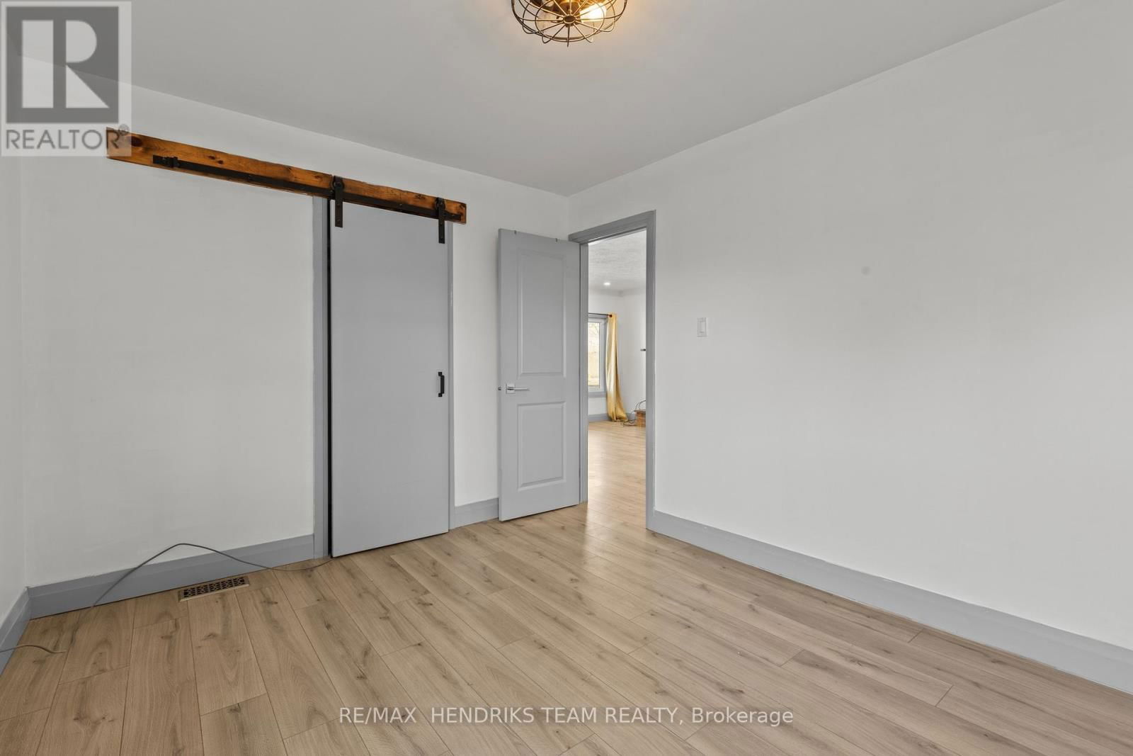 14 ELMWOOD AVENUE Image 16