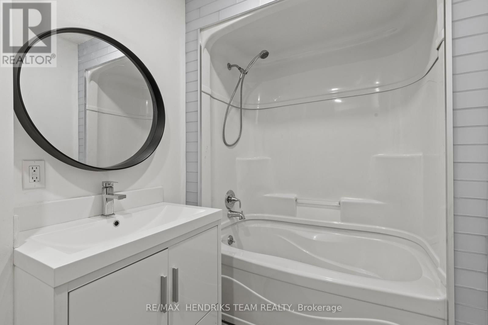 14 ELMWOOD AVENUE Image 17