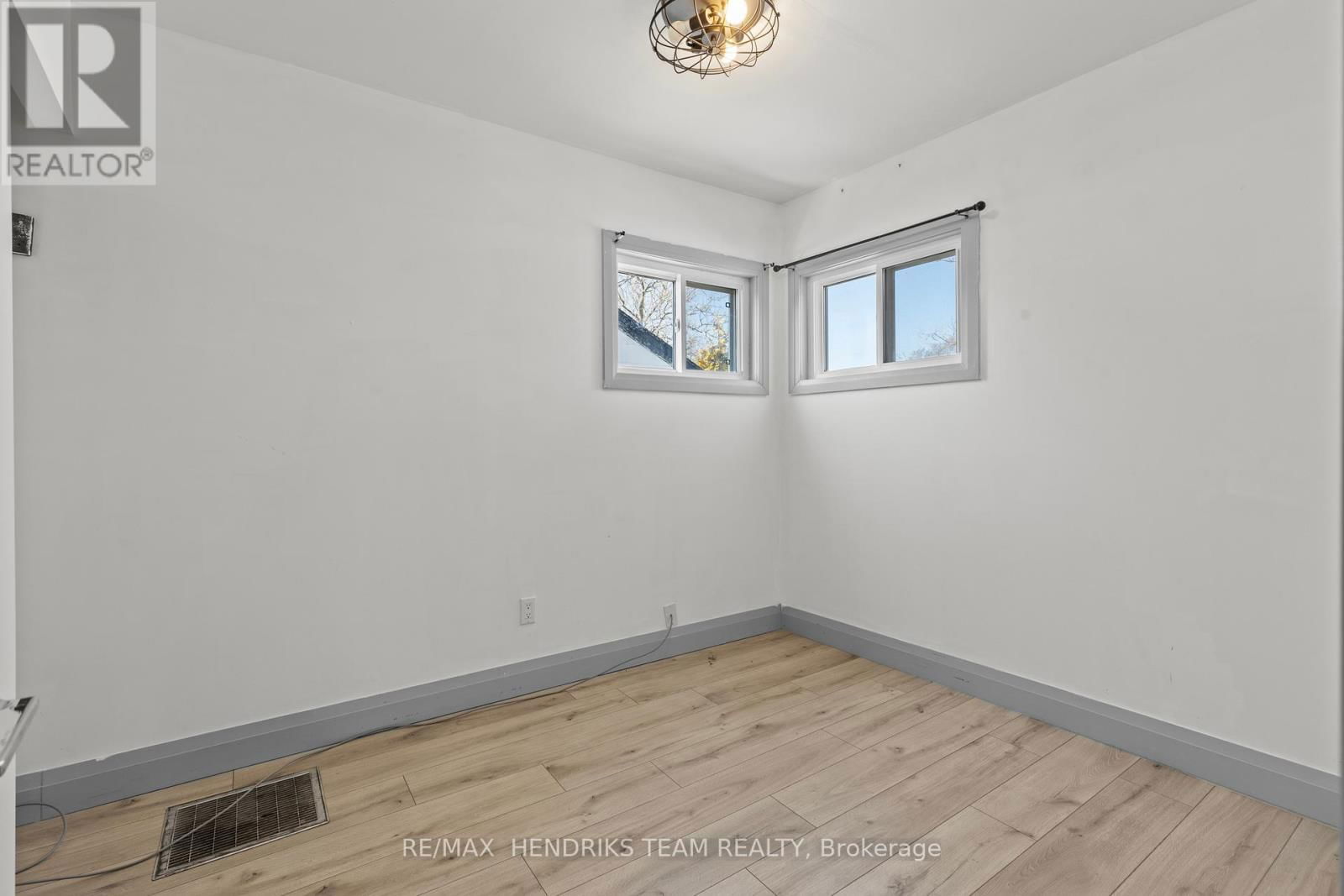 14 ELMWOOD AVENUE Image 26