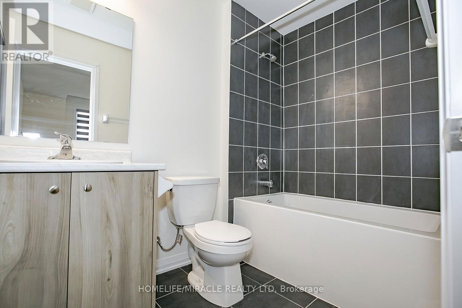 113 RAFTIS STREET Image 45