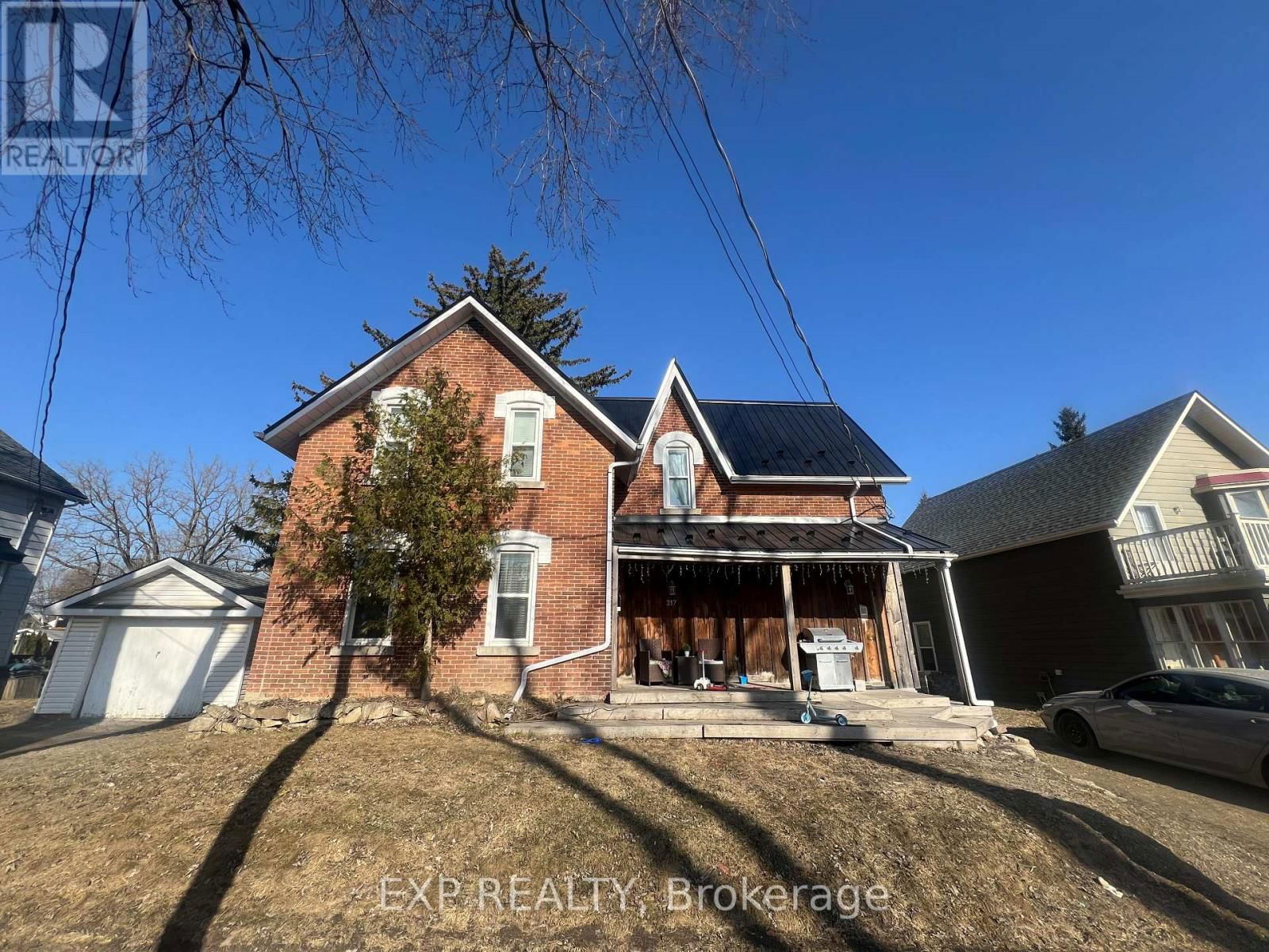 217 VICTORIA STREET Image 1