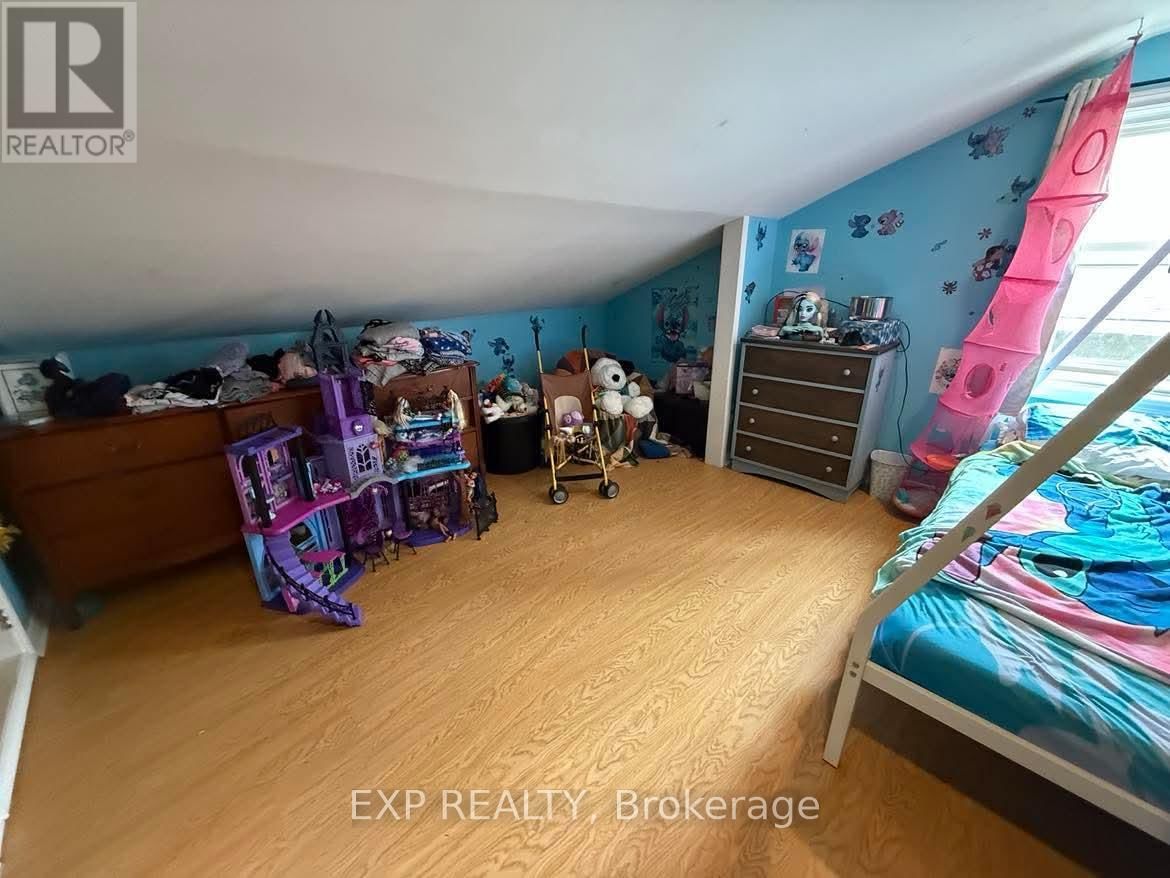 217 VICTORIA STREET Image 14