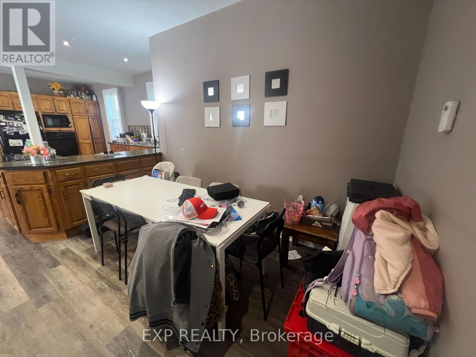 217 VICTORIA STREET Image 6