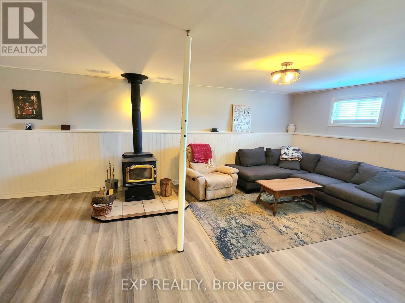 4020 GLEN SMAIL ROAD Image 31