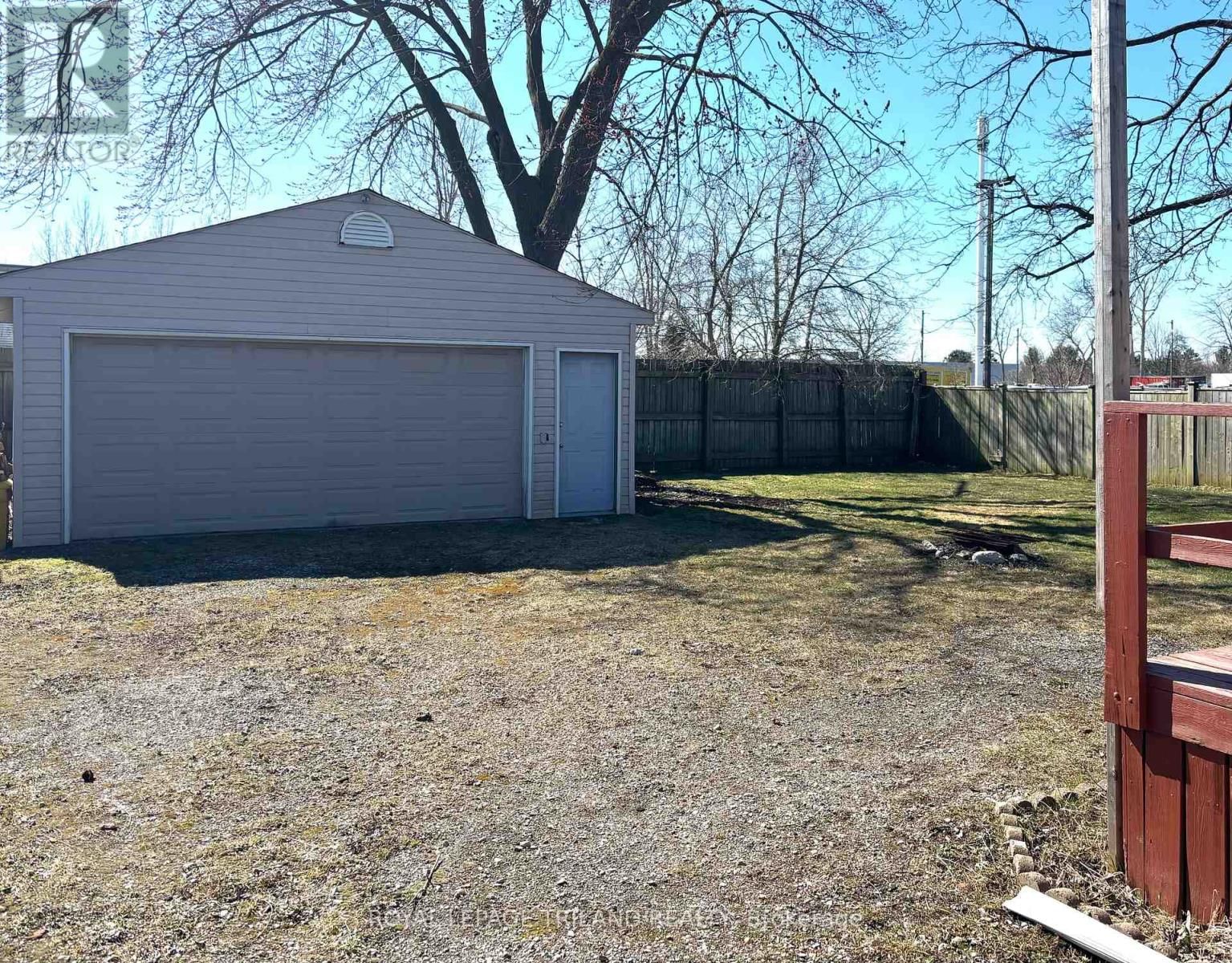 2311 DUNDAS STREET Image 2