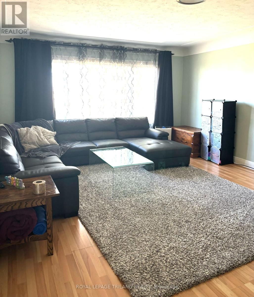 2311 DUNDAS STREET Image 3