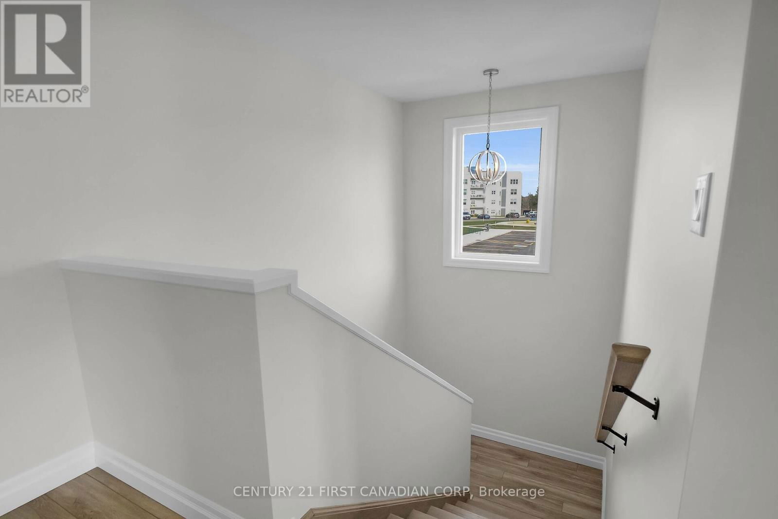 403 BREAKWATER BOULEVARD Image 18