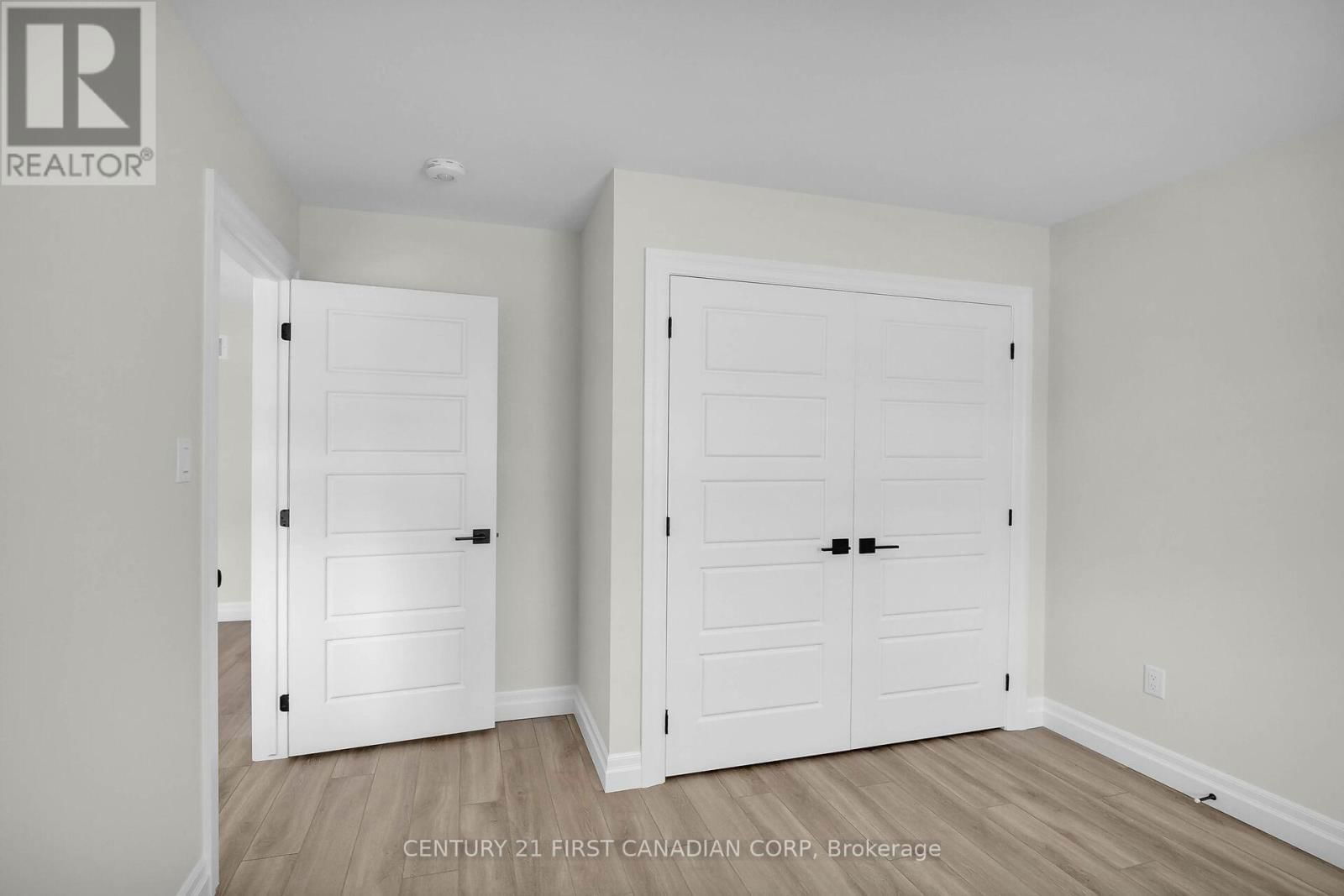 403 BREAKWATER BOULEVARD Image 22