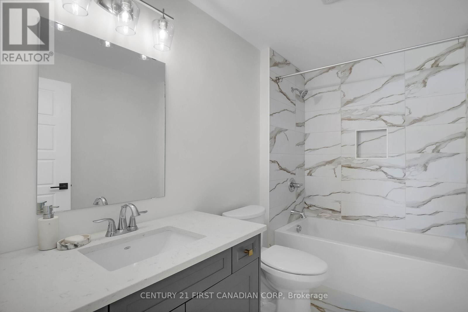 403 BREAKWATER BOULEVARD Image 23