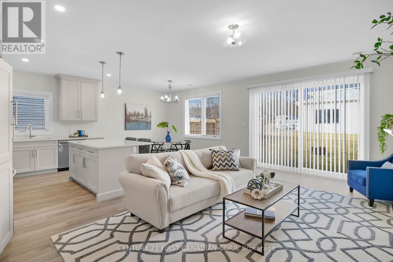 403 BREAKWATER BOULEVARD Image 7