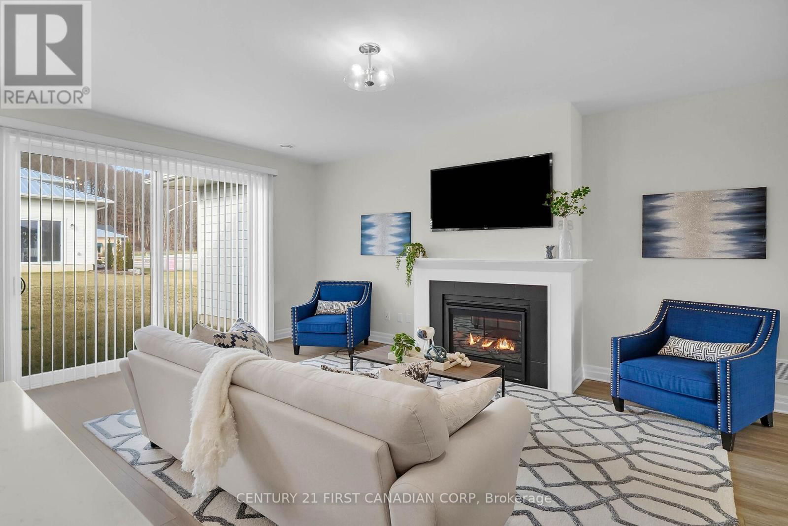 403 BREAKWATER BOULEVARD Image 9