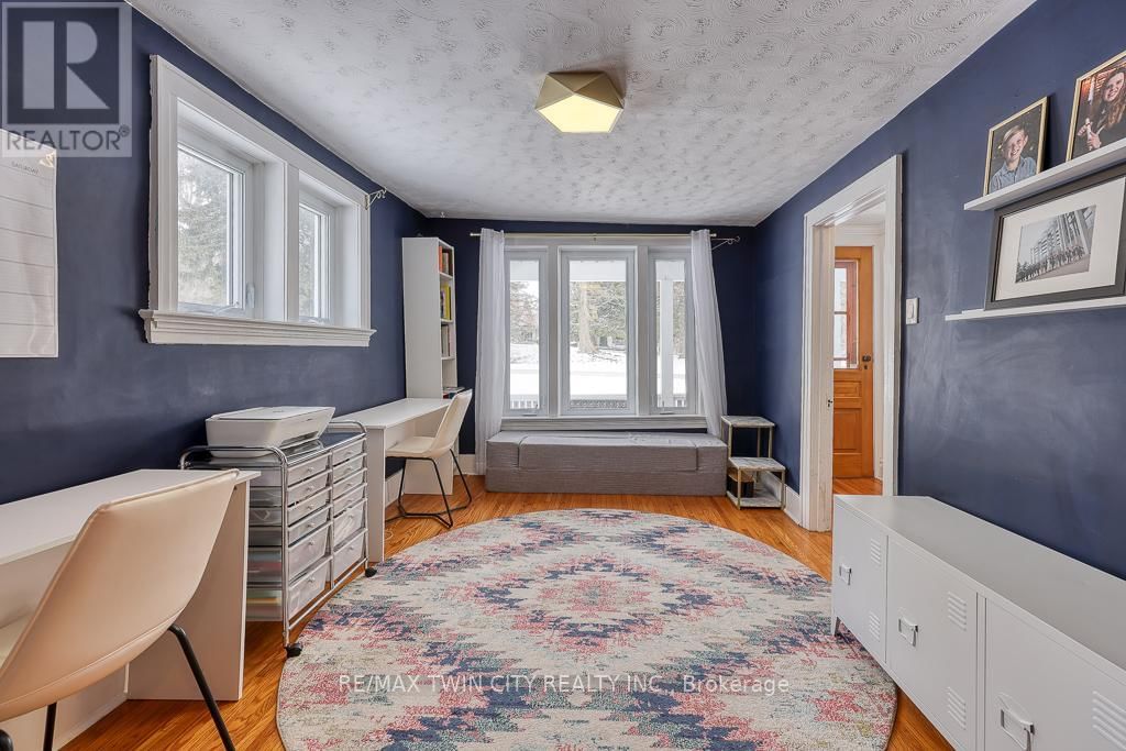 395 HOLMES STREET Image 18