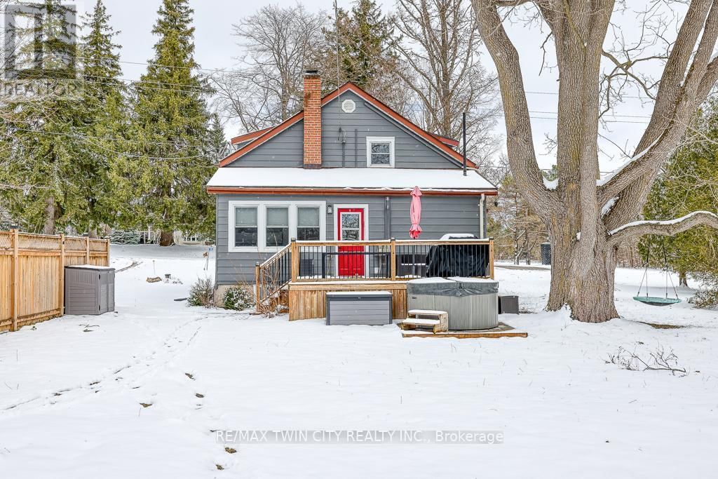 395 HOLMES STREET Image 32