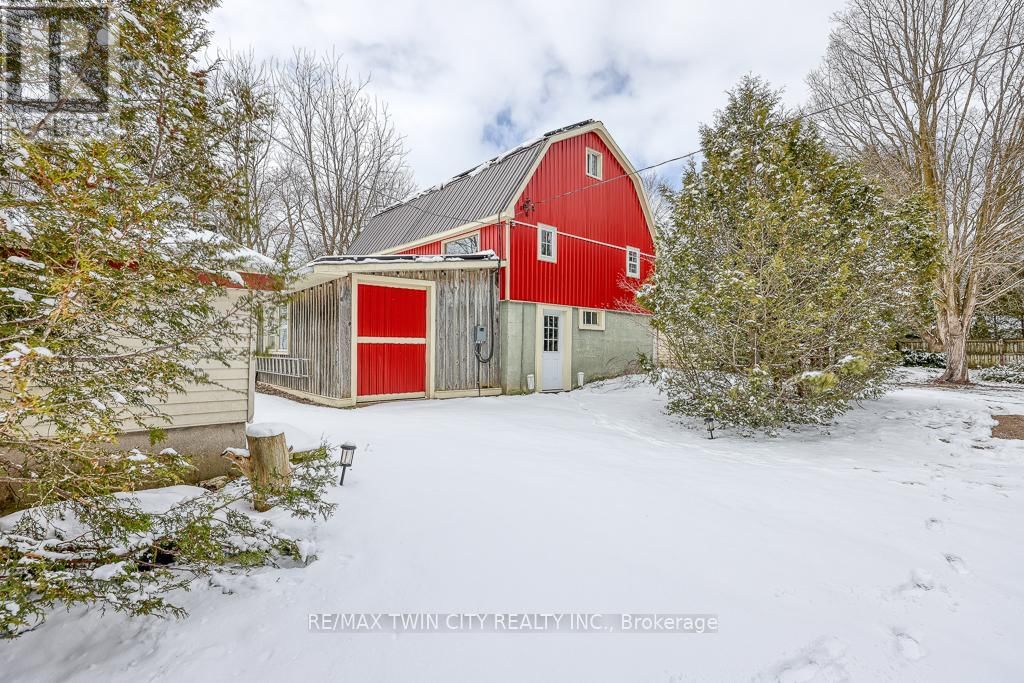 395 HOLMES STREET Image 33