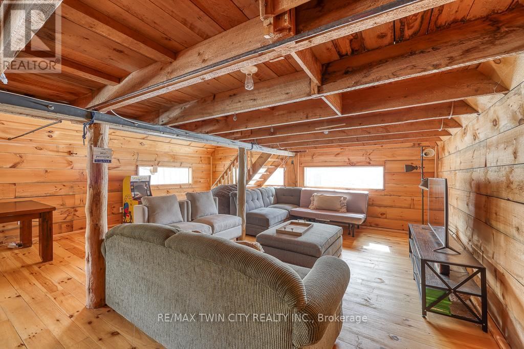 395 HOLMES STREET Image 34
