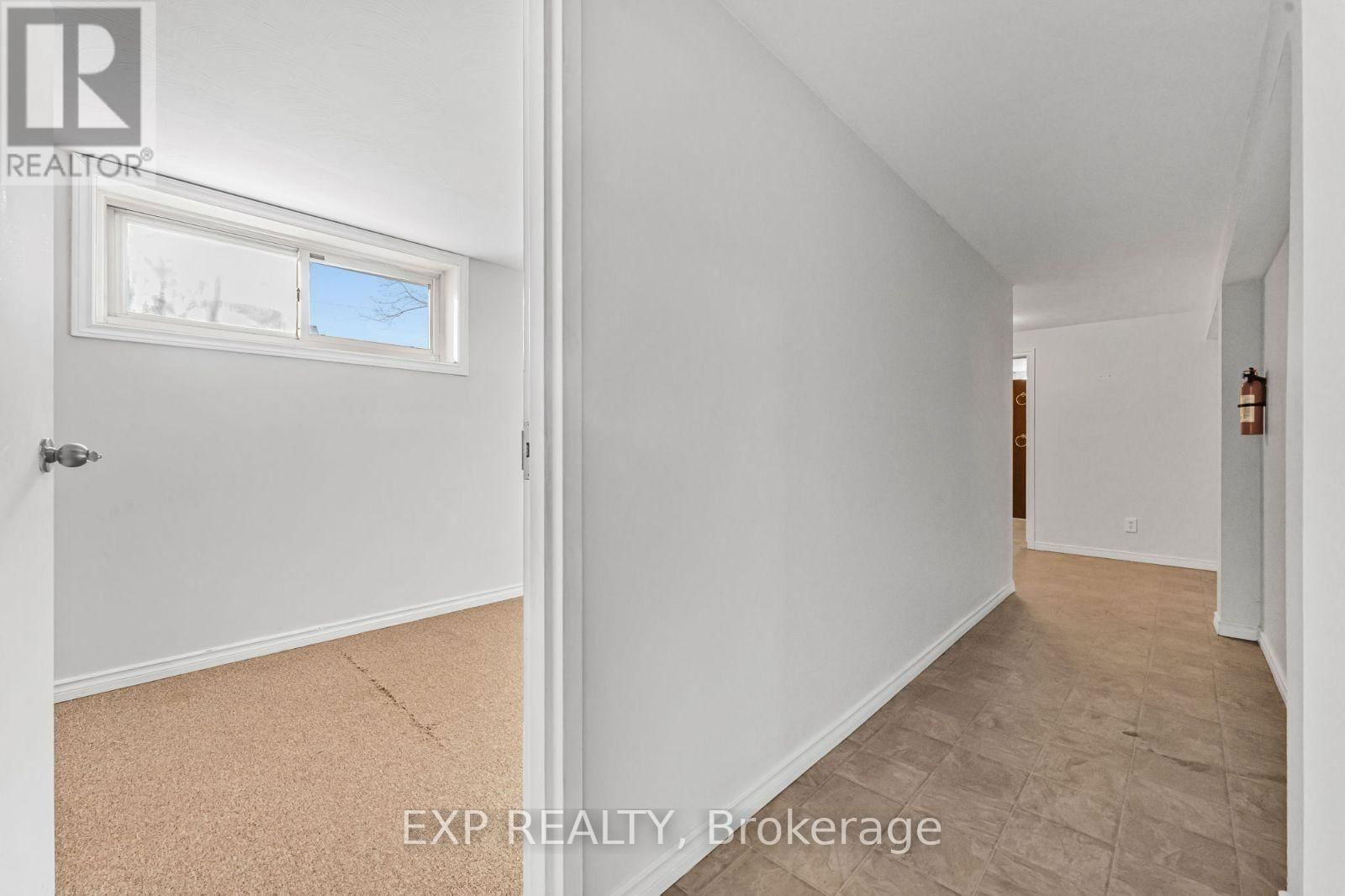 162 RYERSON STREET Image 17