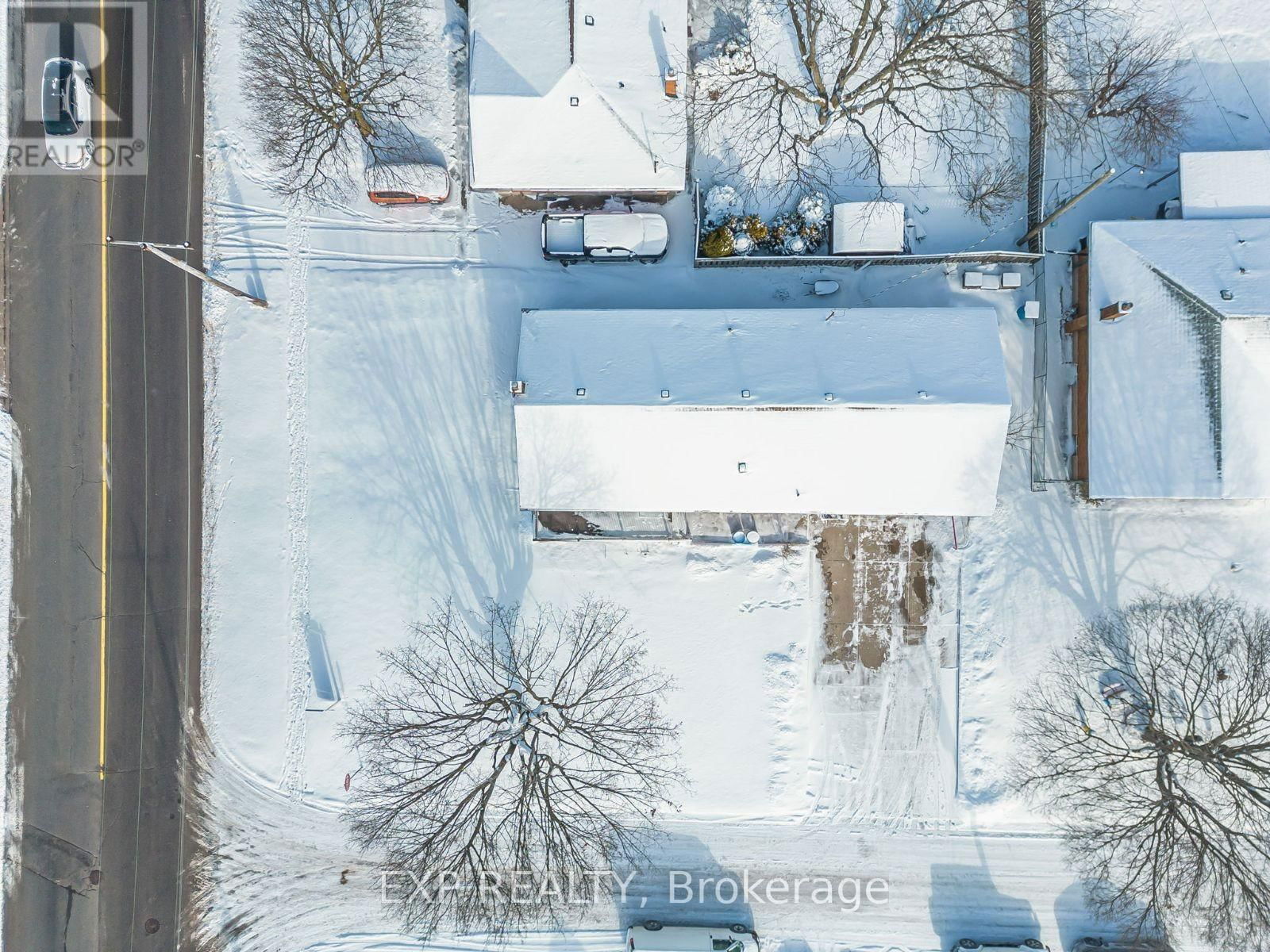 162 RYERSON STREET Image 21