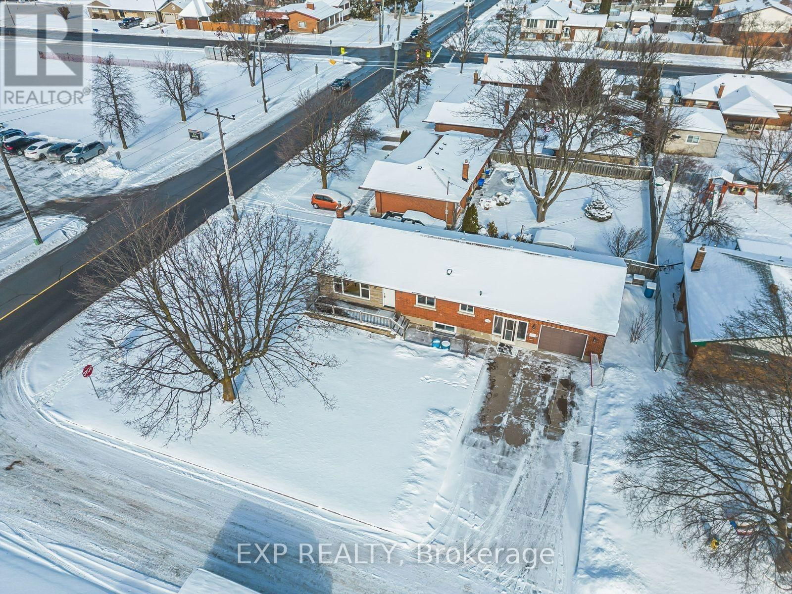 162 RYERSON STREET Image 24
