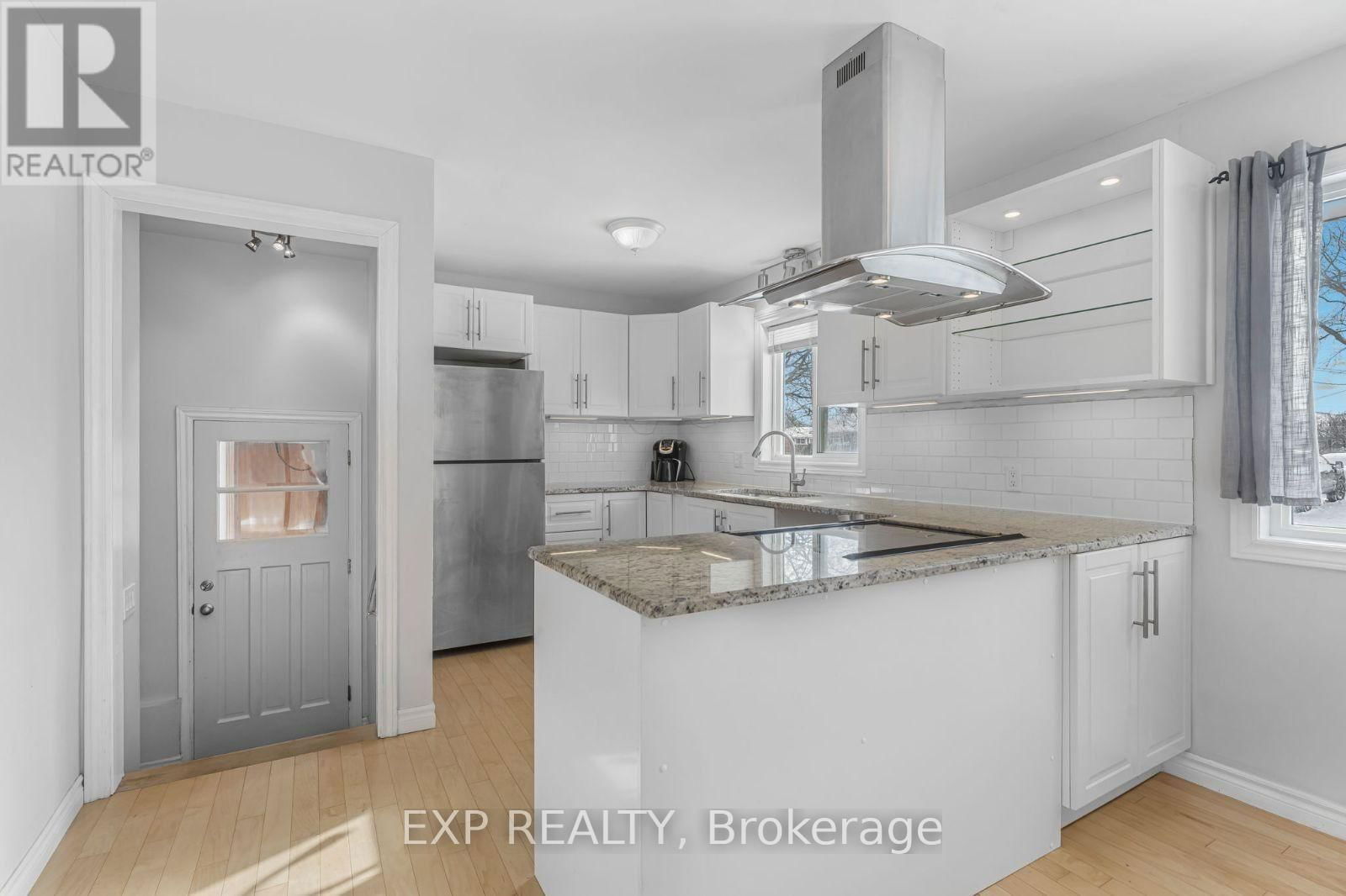 162 RYERSON STREET Image 6
