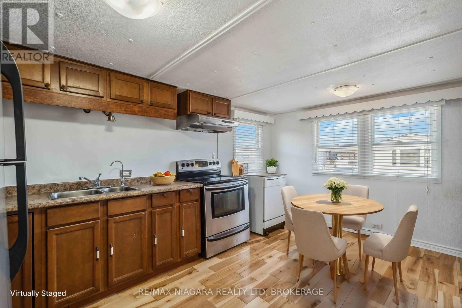 21 - 2175 MEWBURN ROAD Image 18