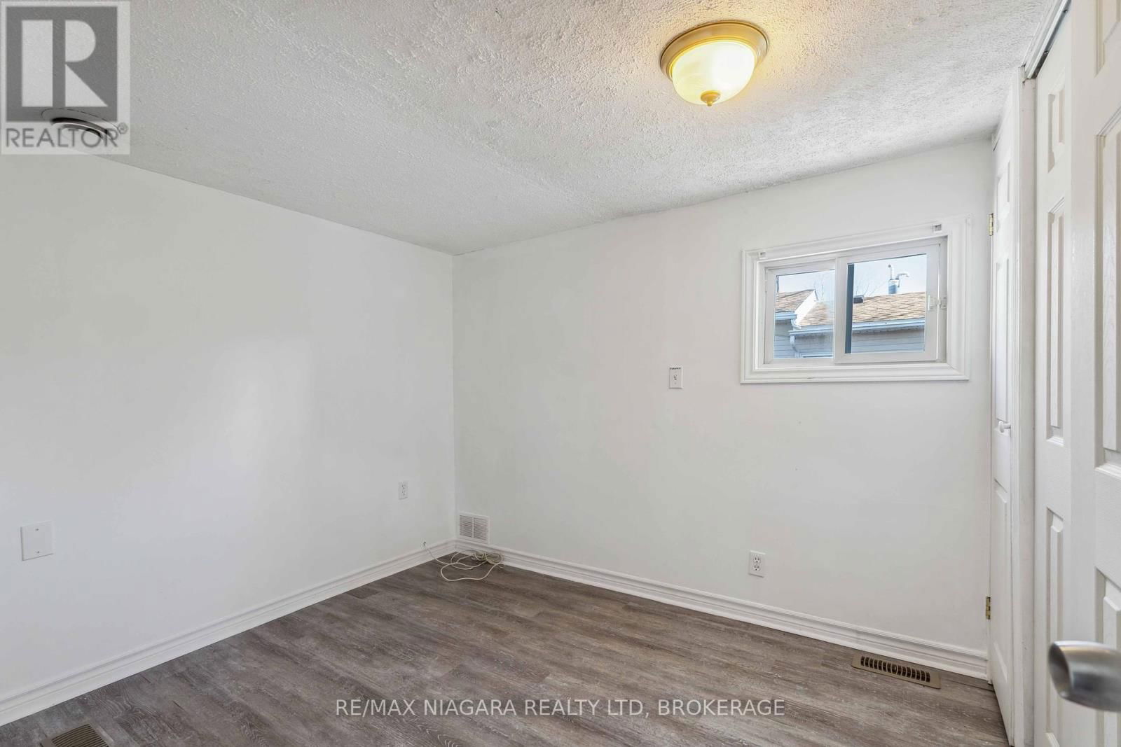 21 - 2175 MEWBURN ROAD Image 26