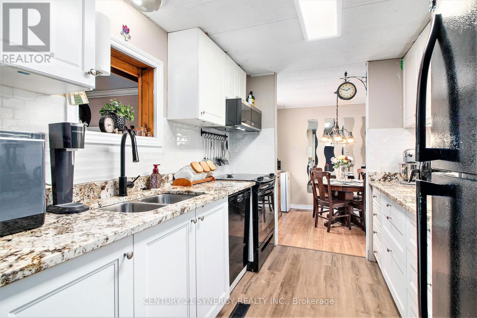 27 CASSELL LANE Image 9