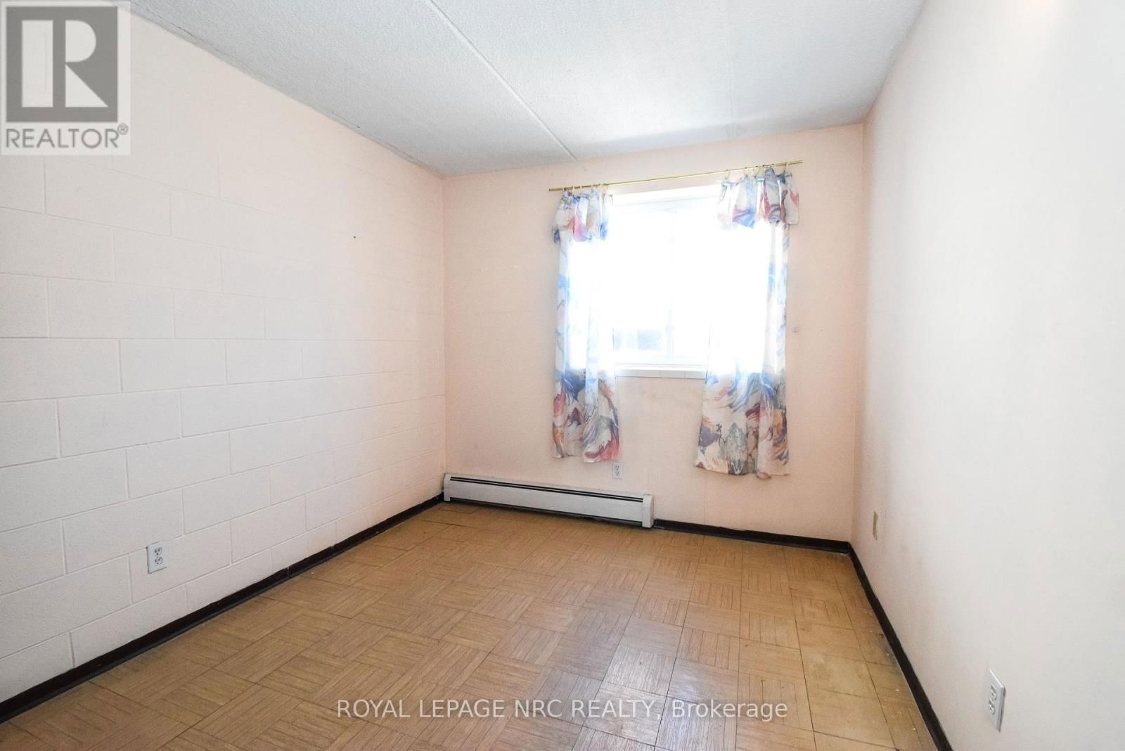 212 - 6 WESTLAKE LANE Image 20