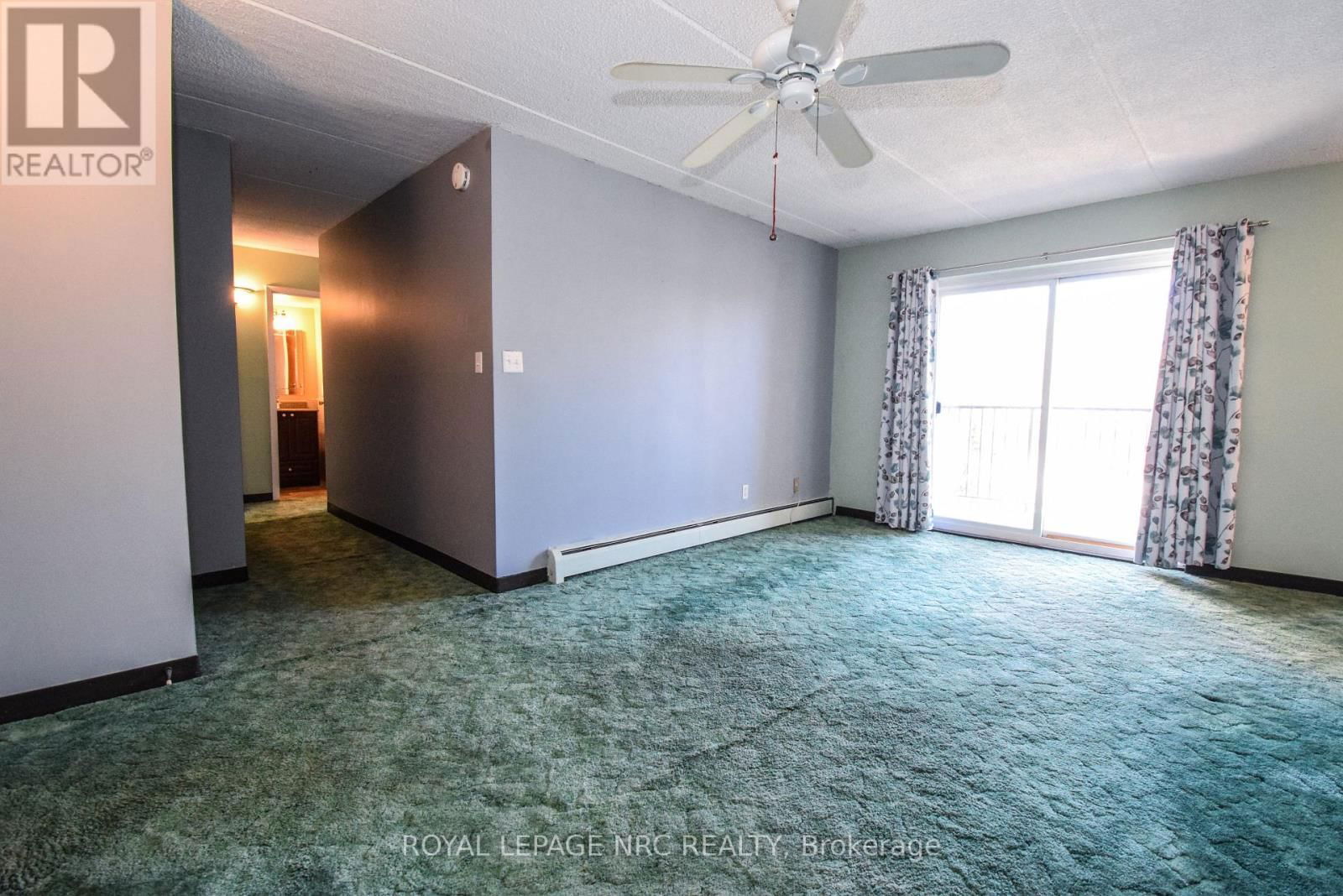 212 - 6 WESTLAKE LANE Image 9