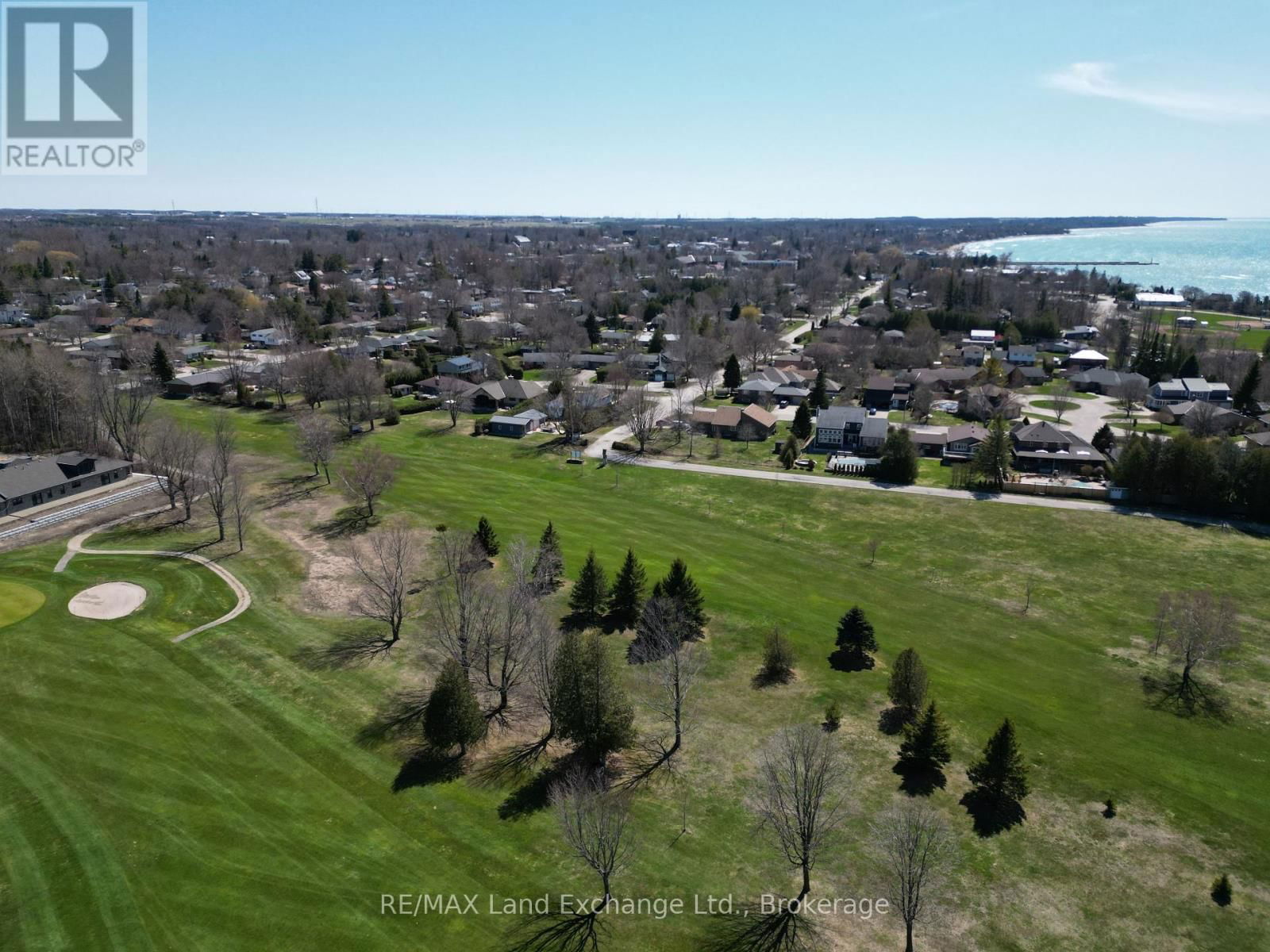203 CAMPBELL CRESCENT Image 7