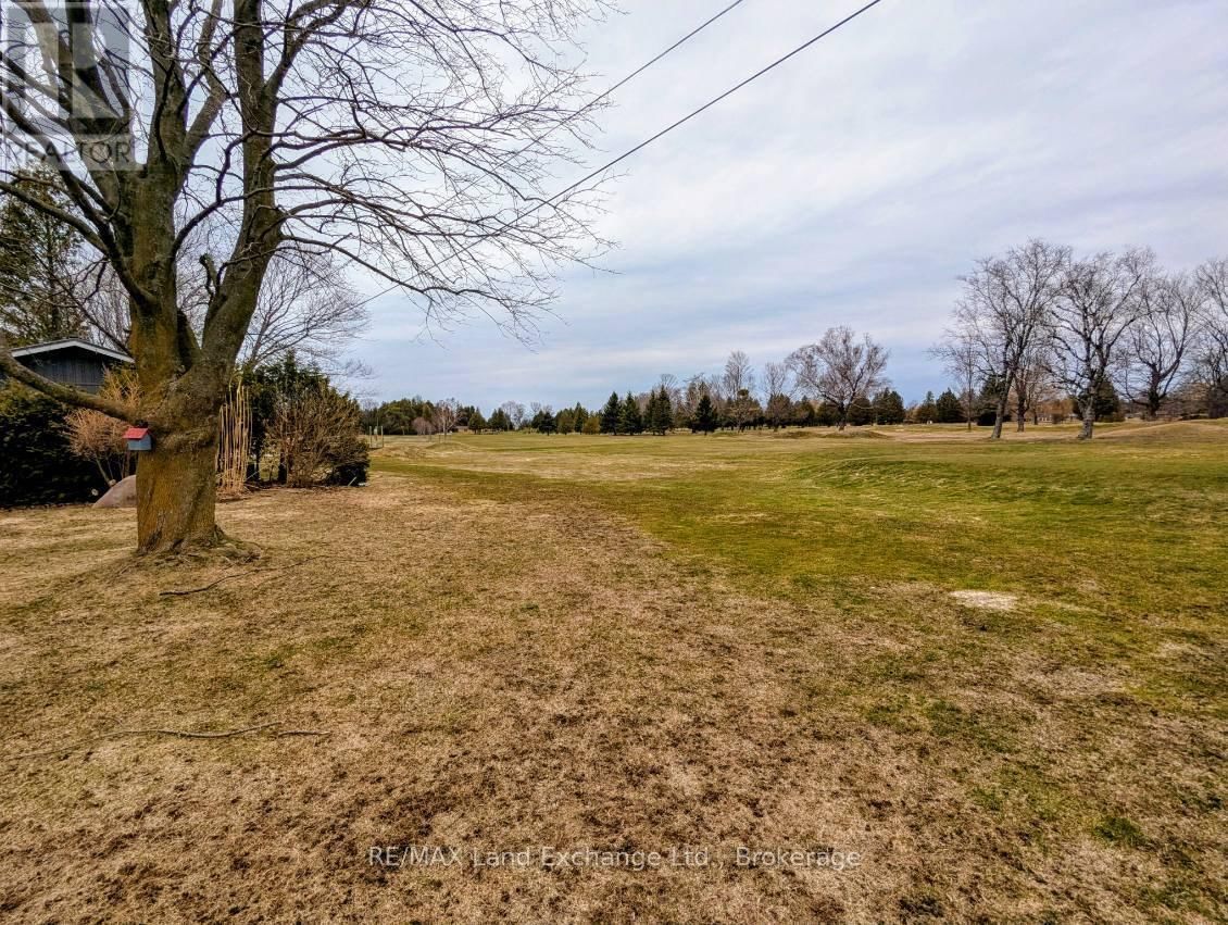 203 CAMPBELL CRESCENT Image 8
