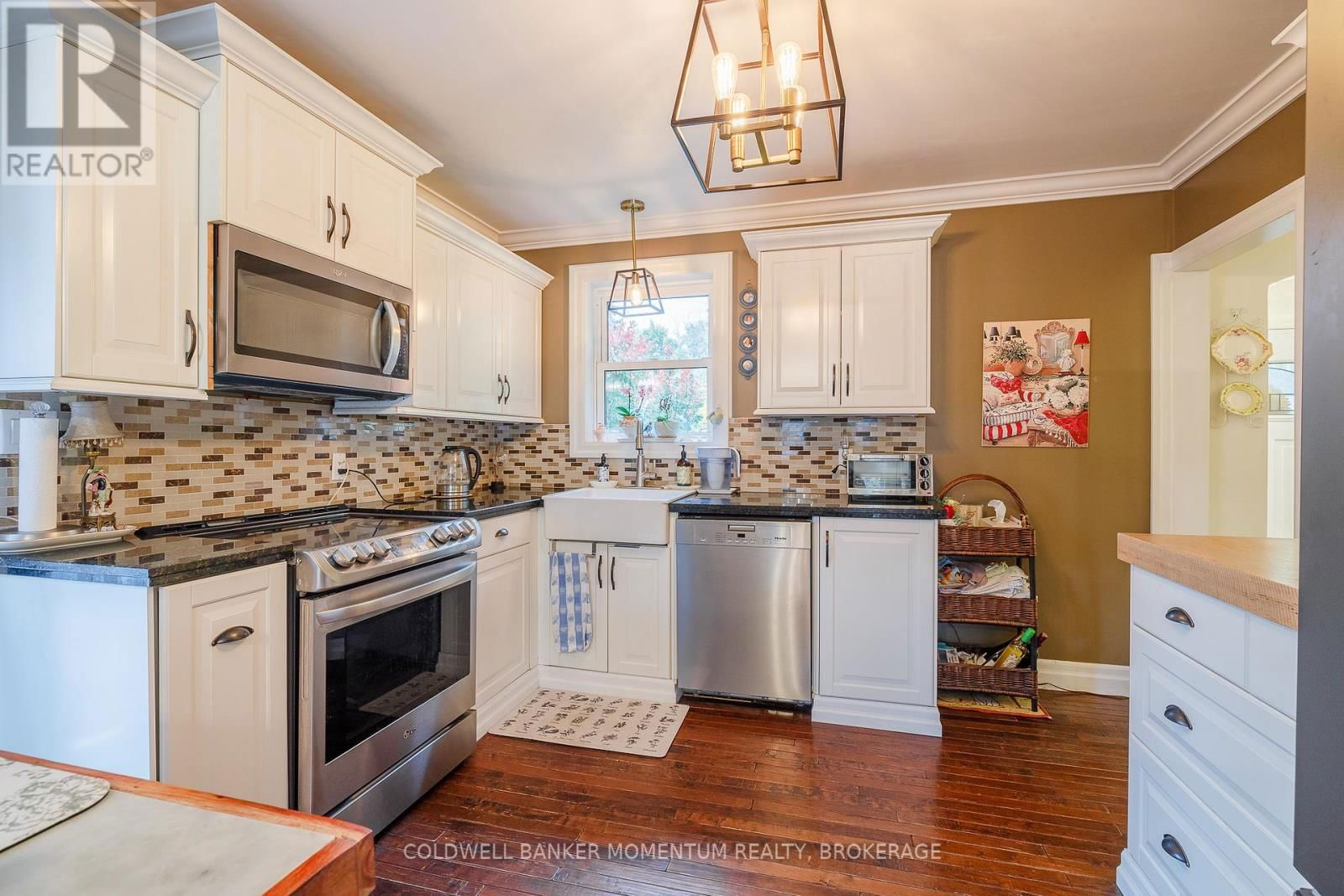 12 CAMERON ROAD Image 19