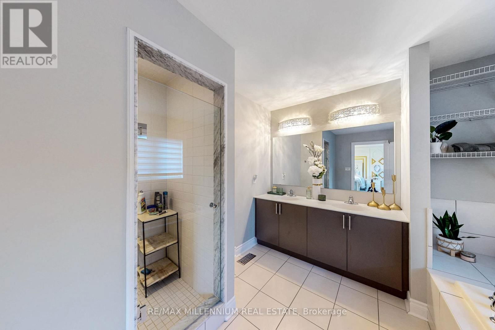 19 MITCHELL CRESCENT Image 30