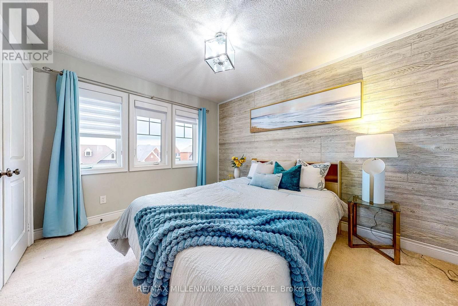 19 MITCHELL CRESCENT Image 35