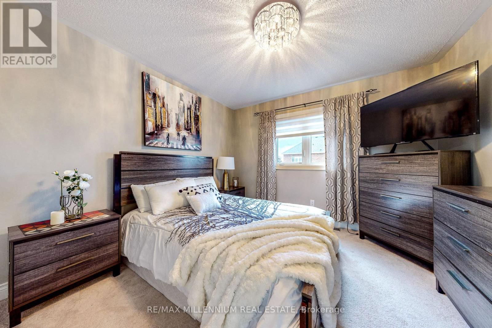 19 MITCHELL CRESCENT Image 36