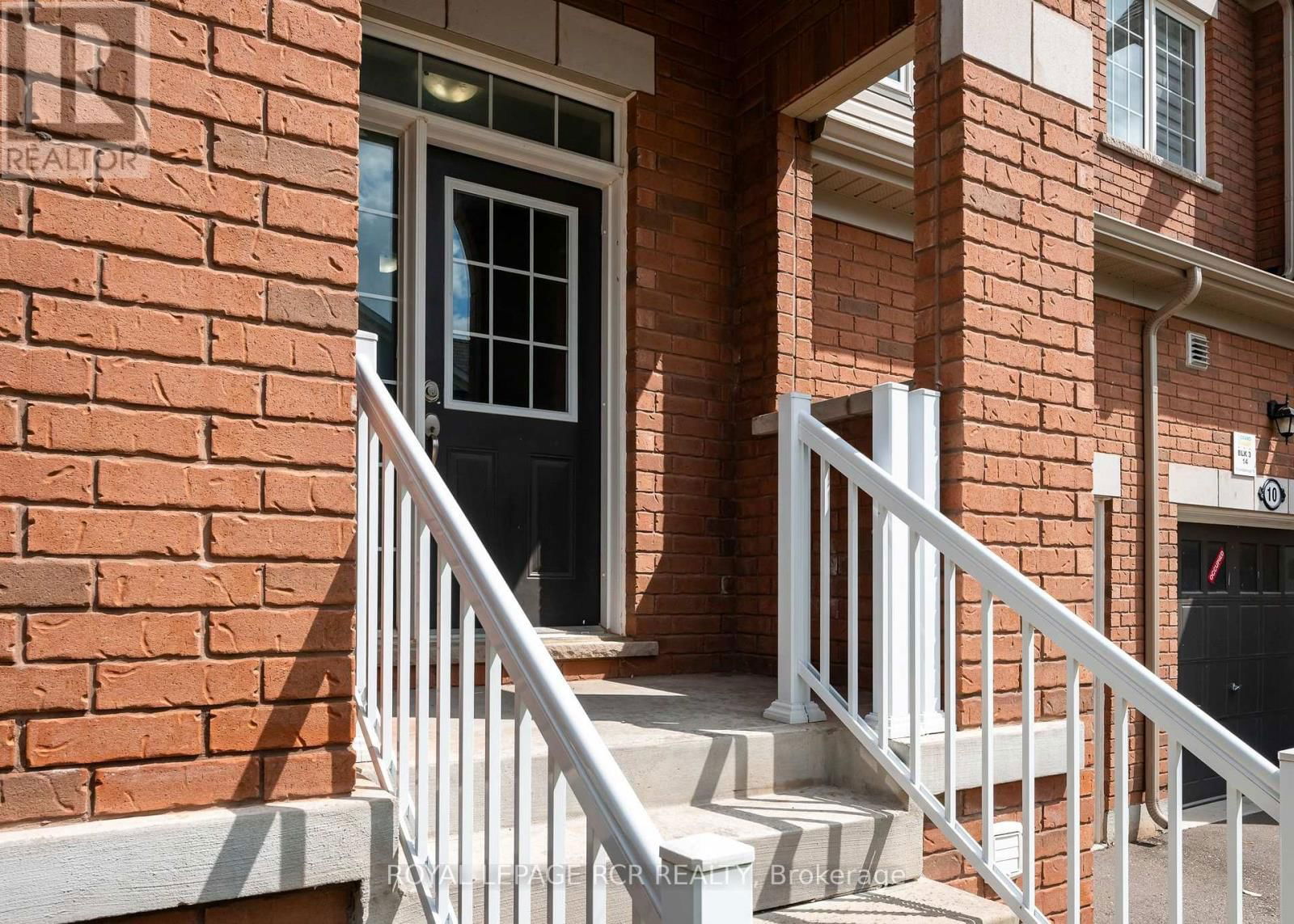 12 LANDSBOROUGH STREET Image 37