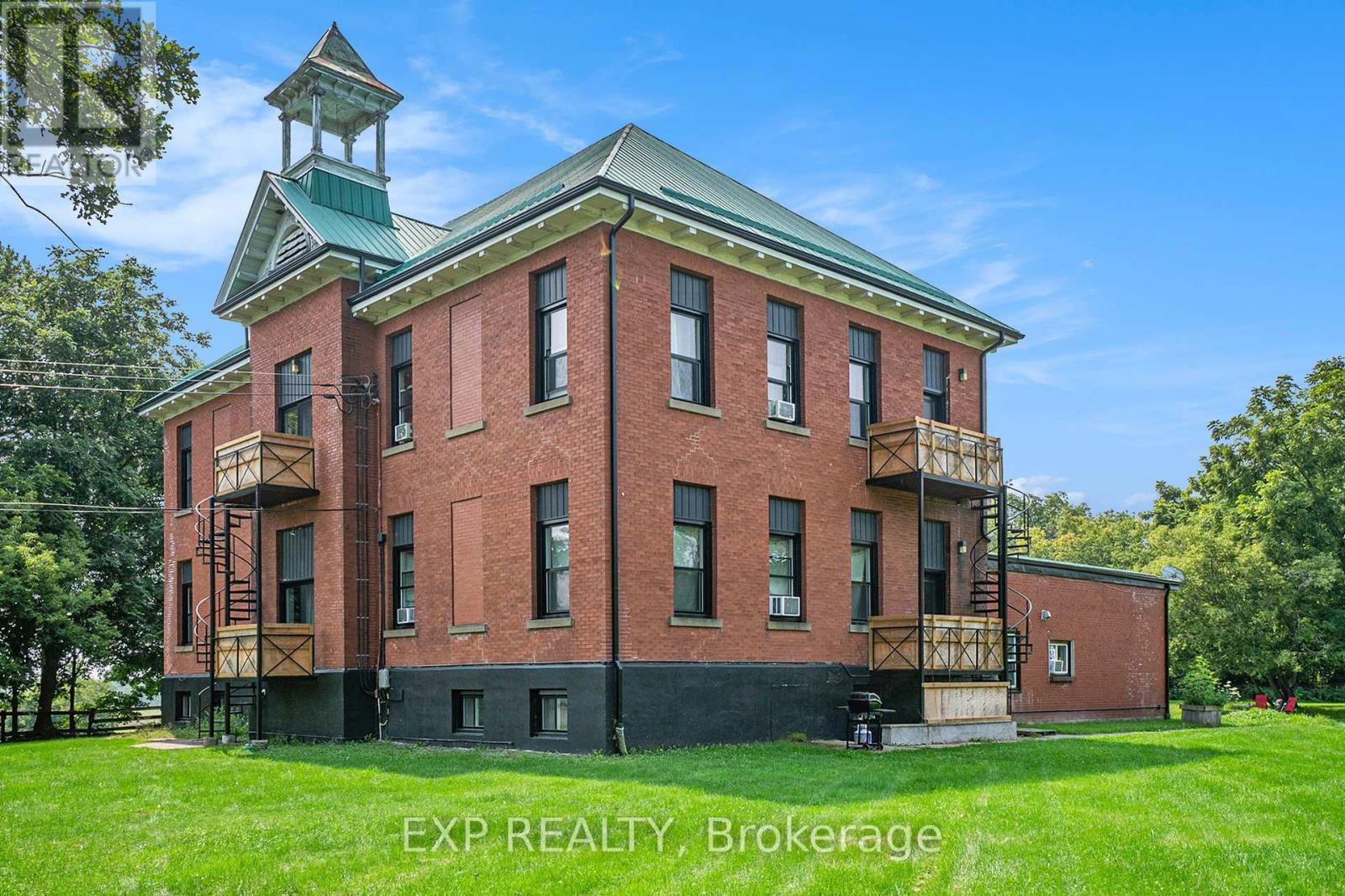 12 GARDEN STREET Image 1