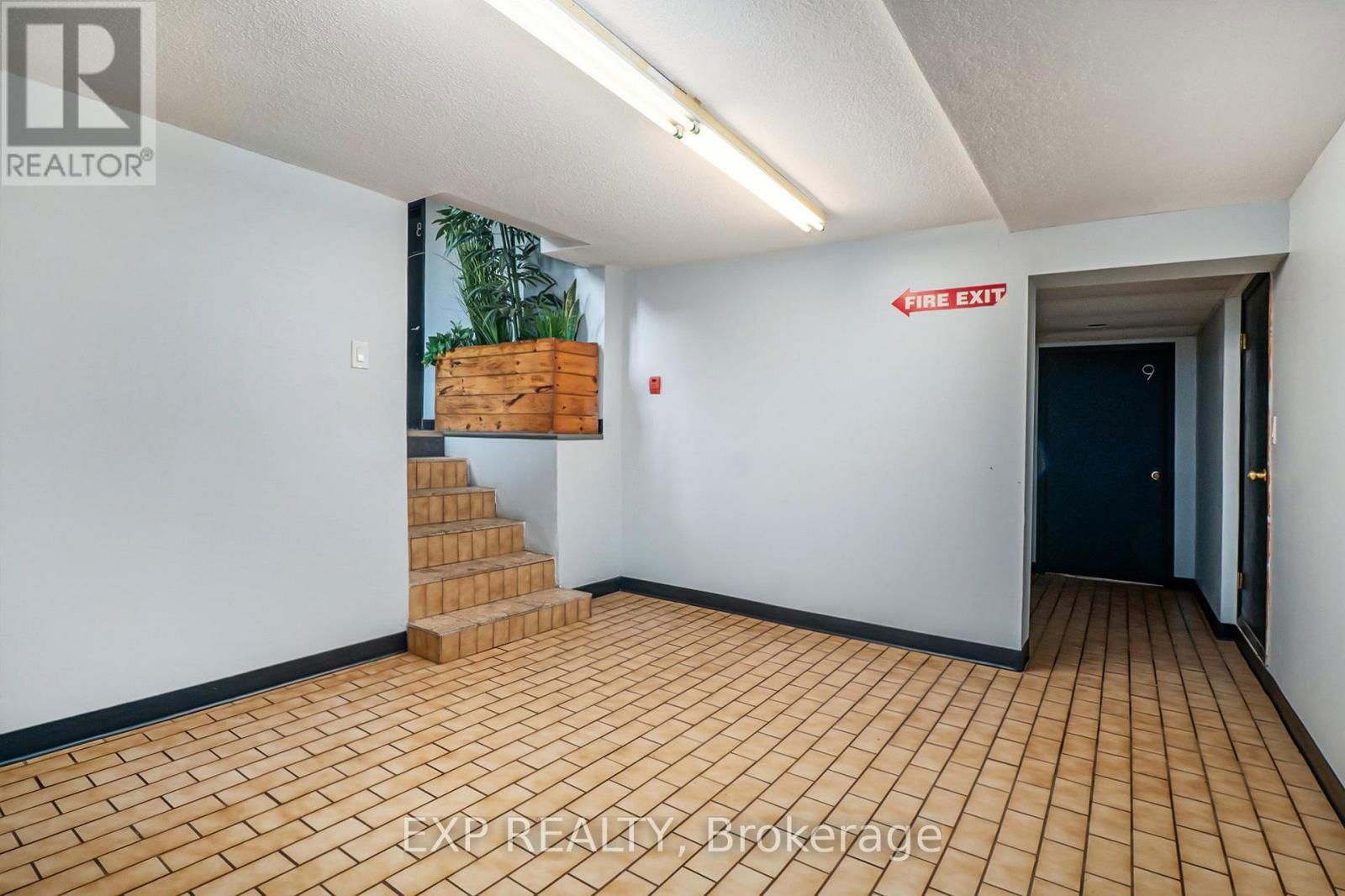 12 GARDEN STREET Image 21