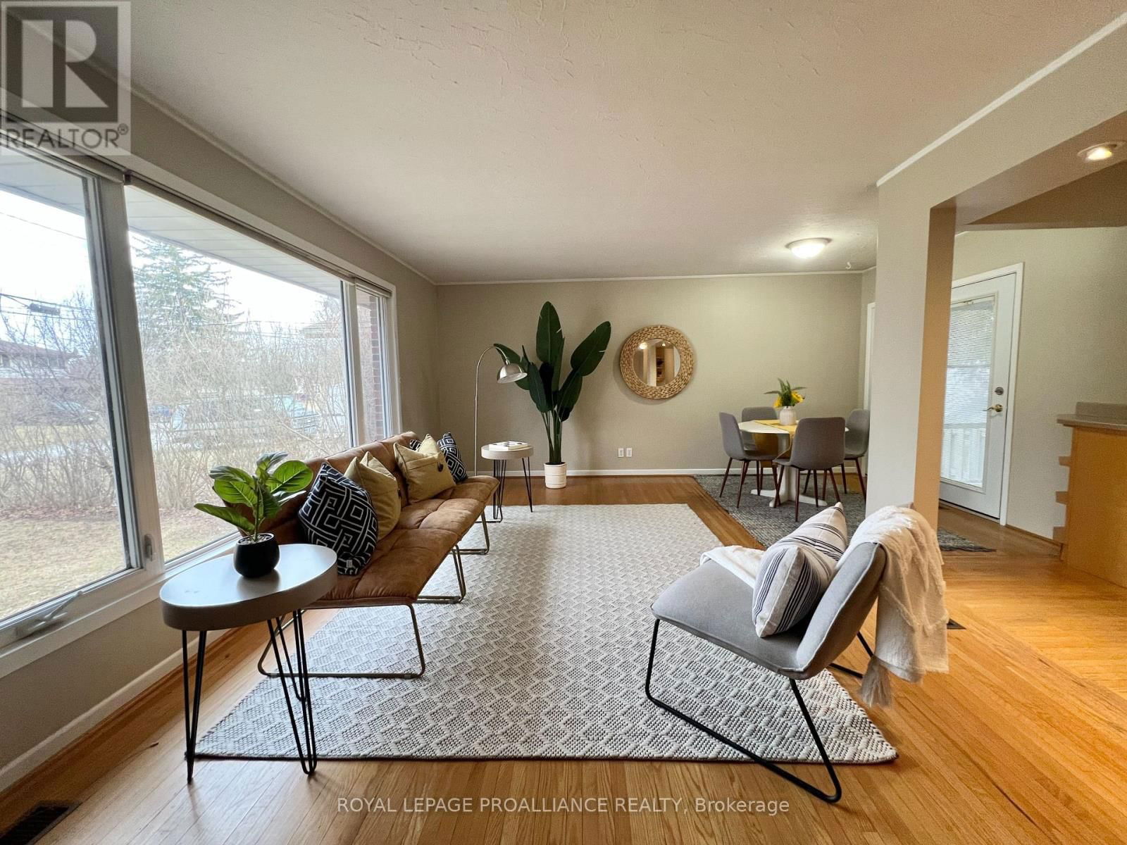 10 MEADOWVALE AVENUE Image 3