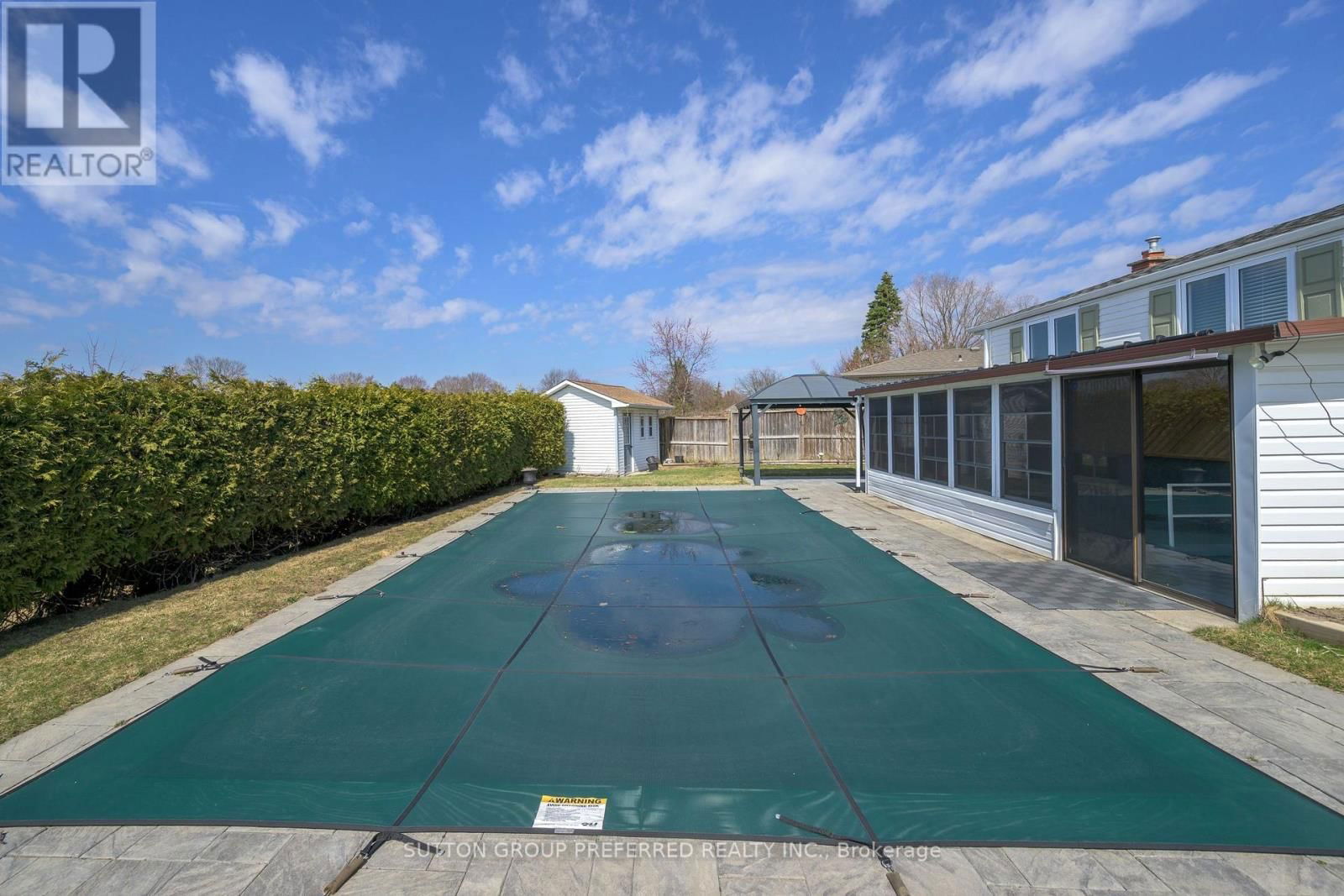 144 MERIDENE CRESCENT WEST Image 37