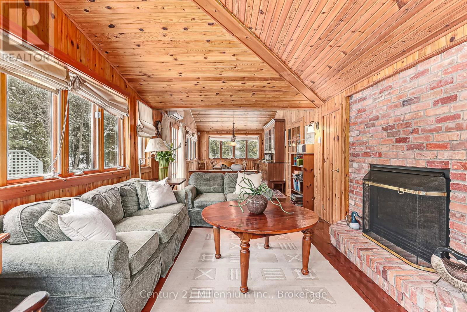 150 ST MORITZ CRESCENT Image 14