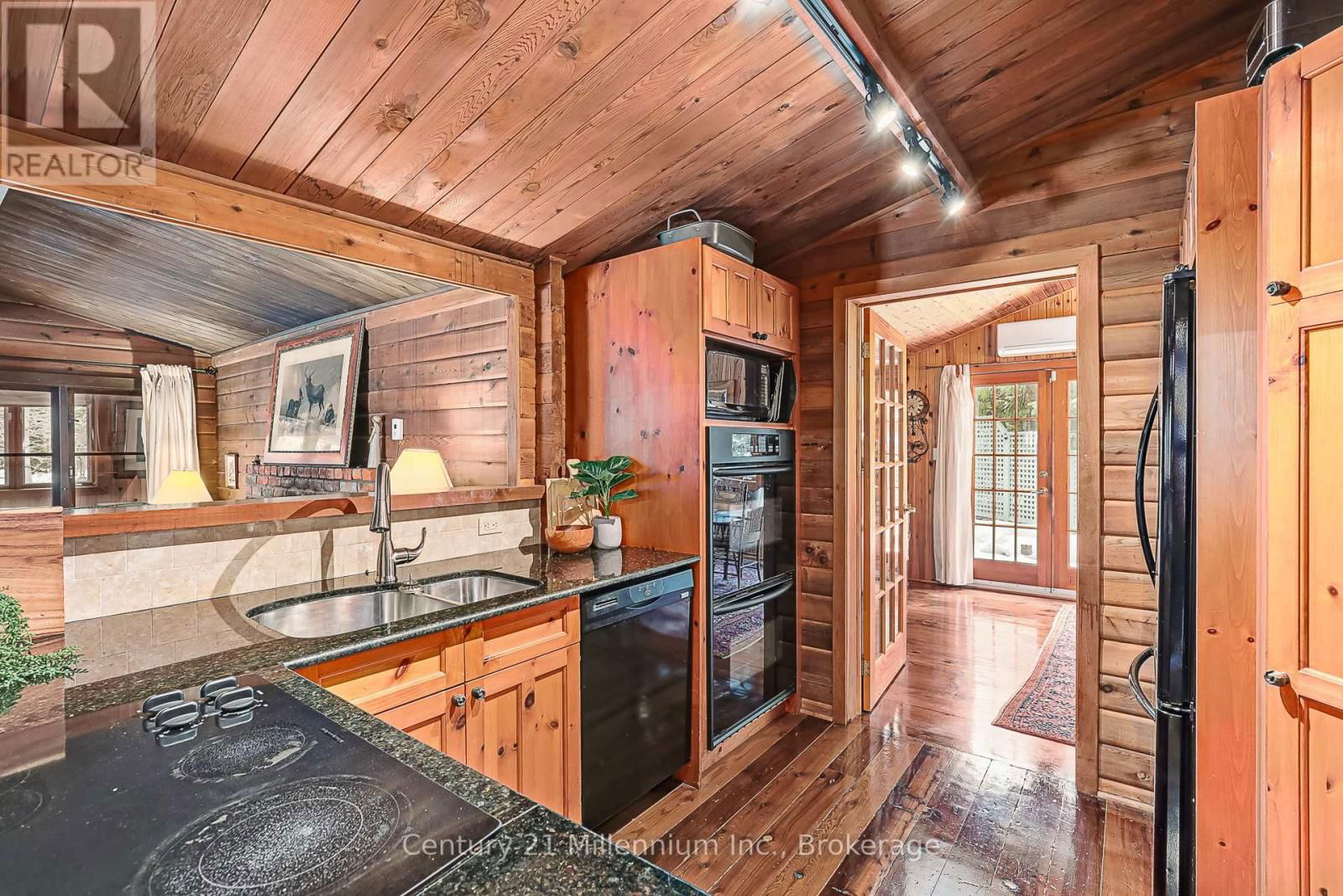 150 ST MORITZ CRESCENT Image 21