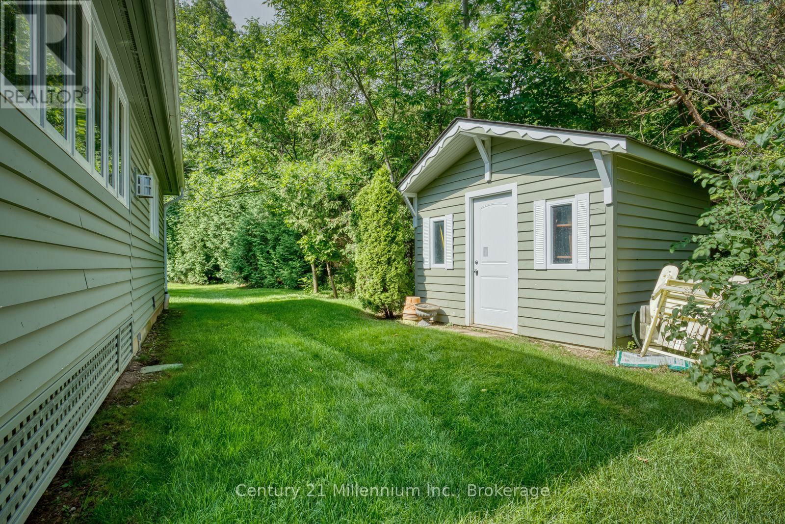 150 ST MORITZ CRESCENT Image 38