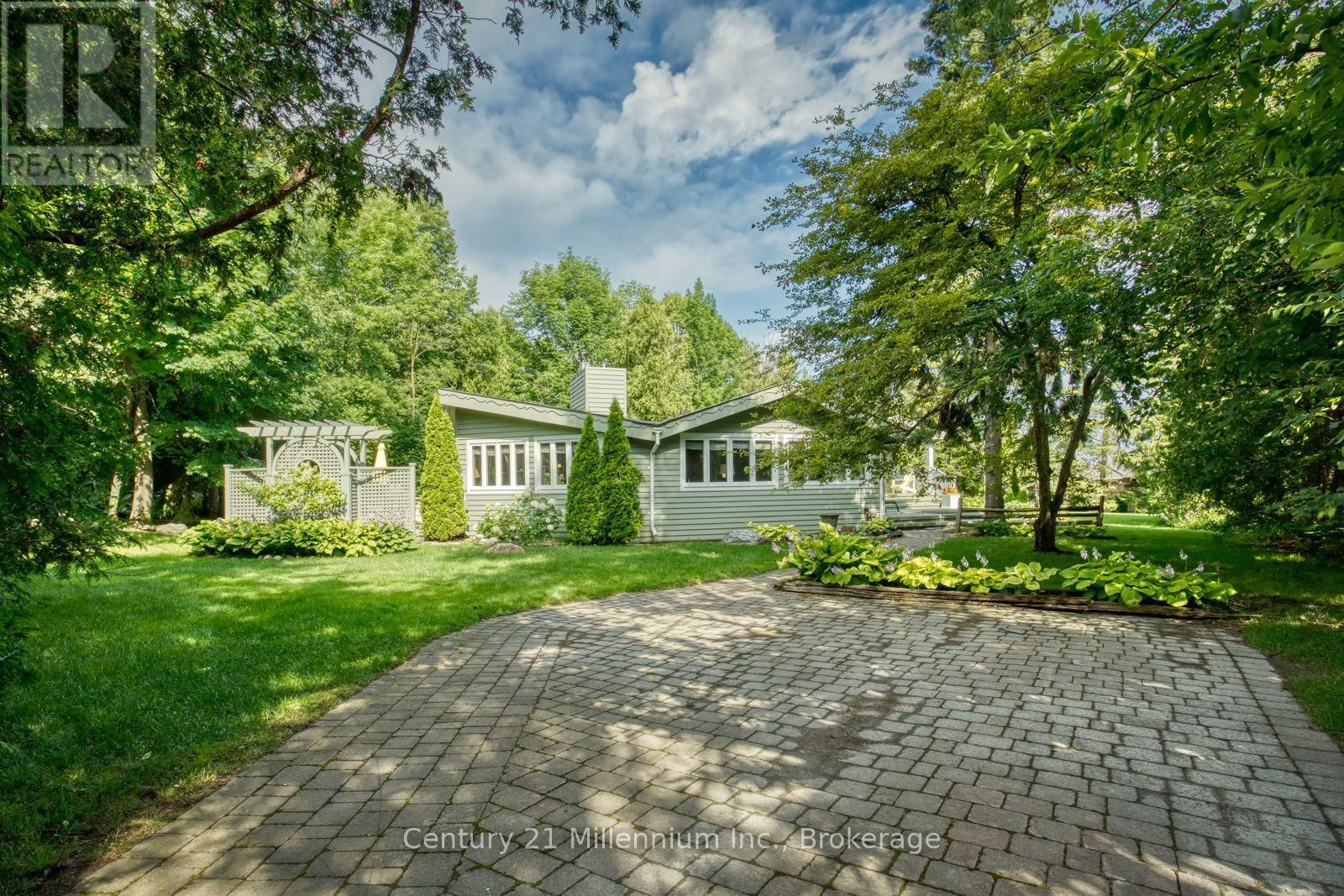 150 ST MORITZ CRESCENT Image 4