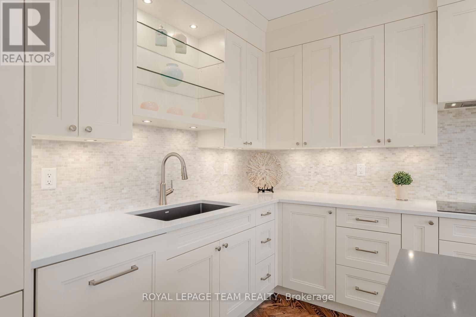 160 DUFFERIN ROAD Image 11
