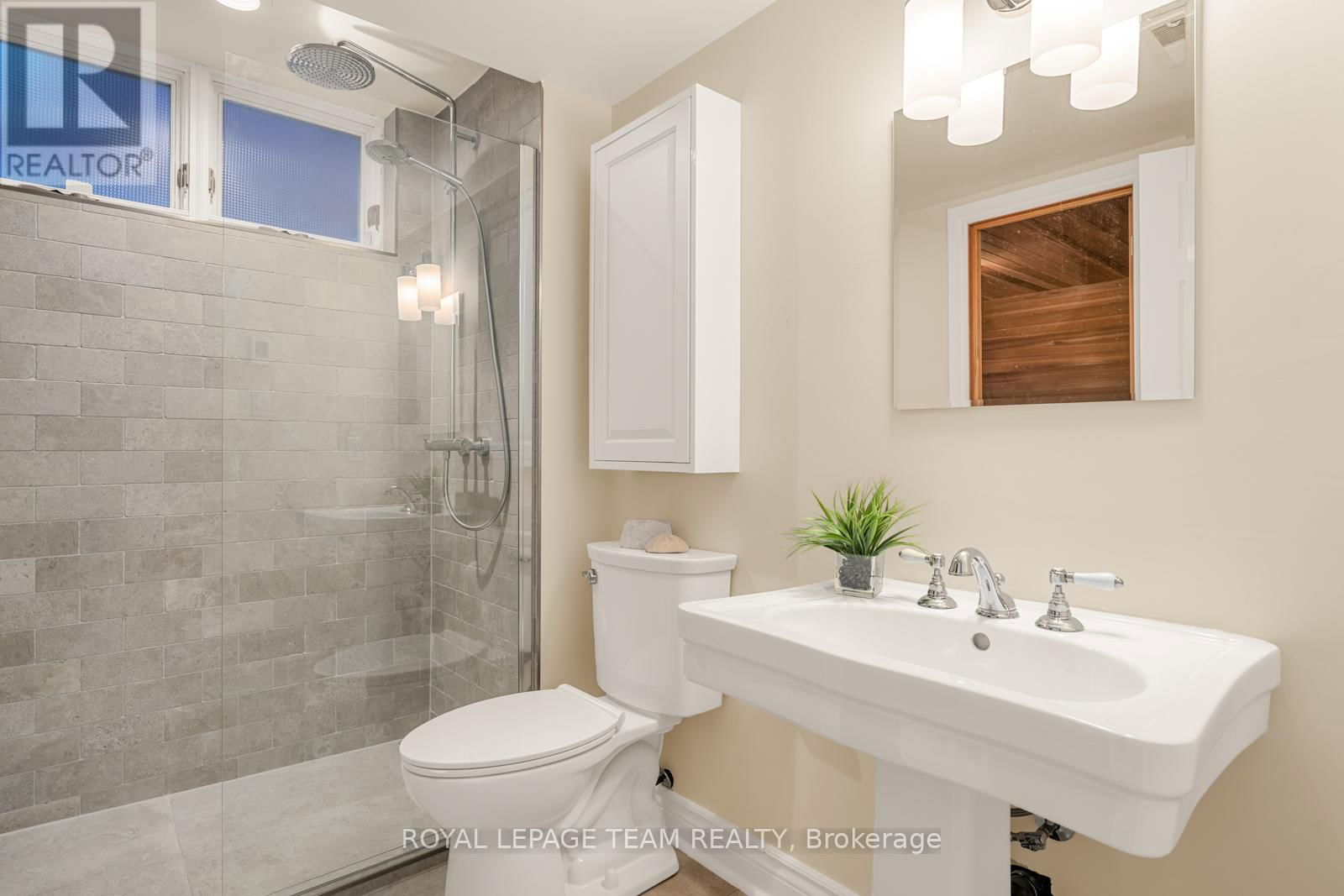 160 DUFFERIN ROAD Image 30